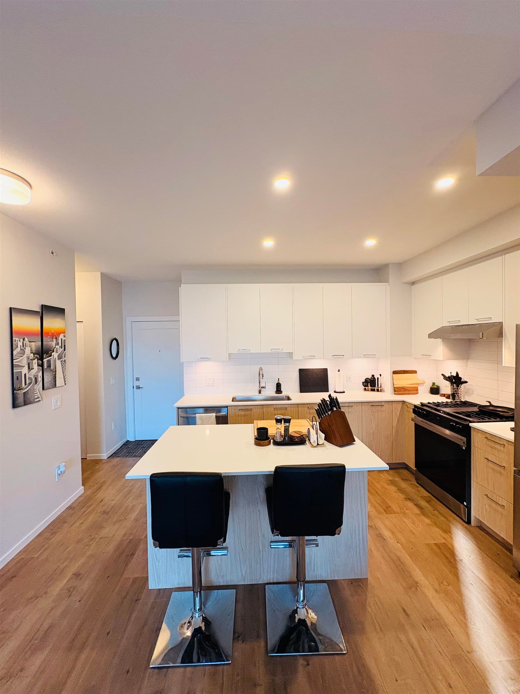 5th floor - 3319 148 Street, Surrey
