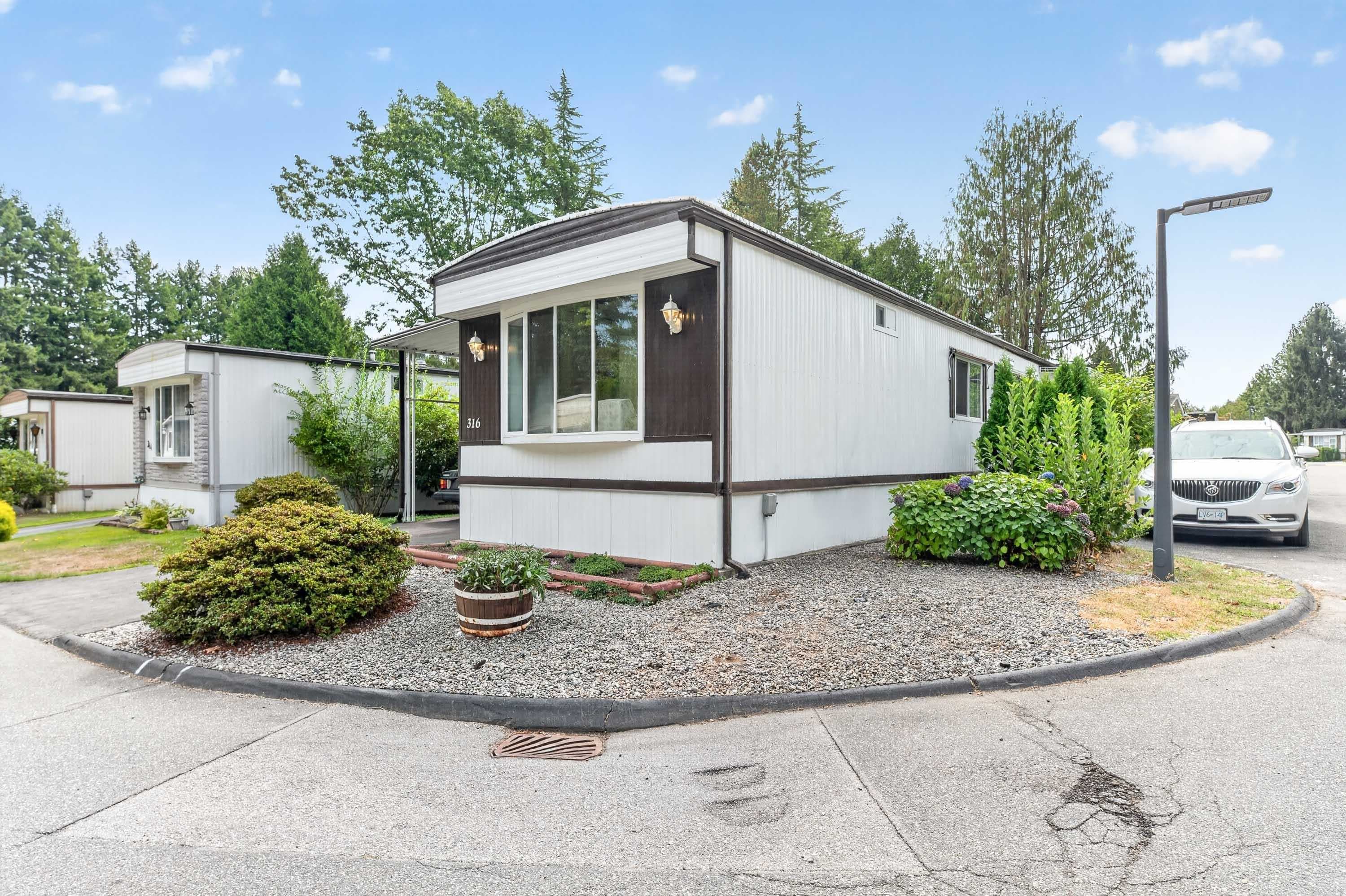 316 - 1840 160 Street, Surrey, V4A 4X4 — photo 3