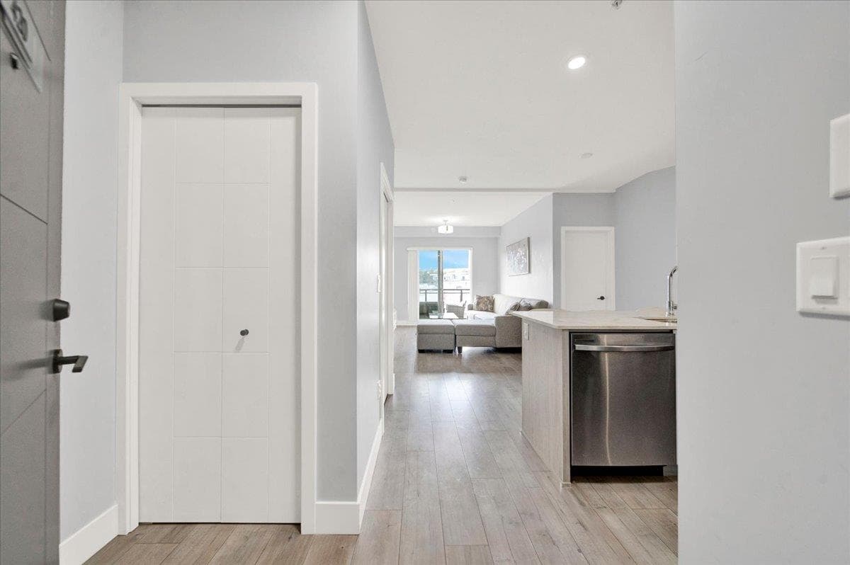 420 - 5486 199a Street, Langley, V3A 0N6 — photo 5