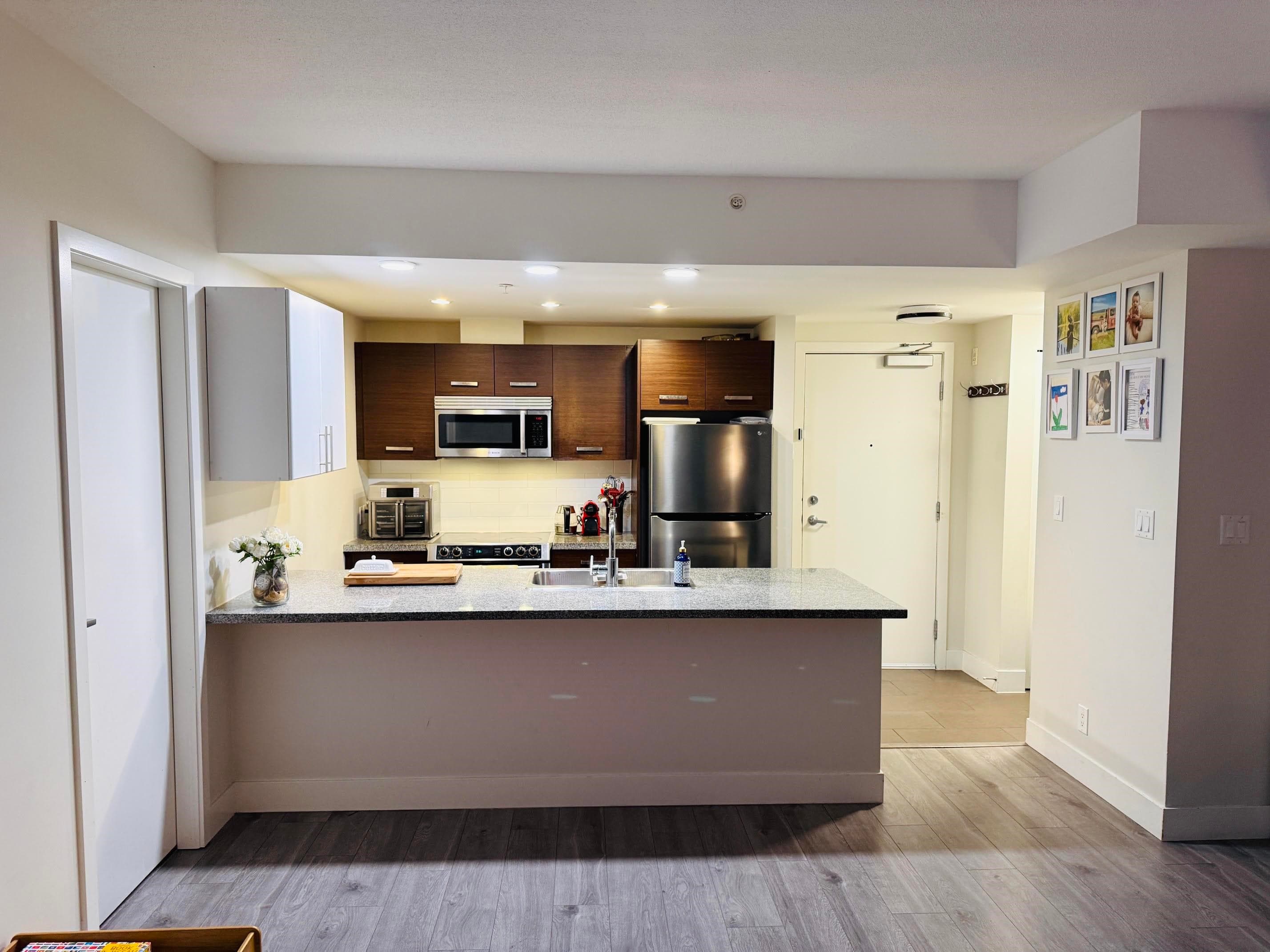 207 - 2957 Glen Drive, Coquitlam, V3B 0B5 — photo 2