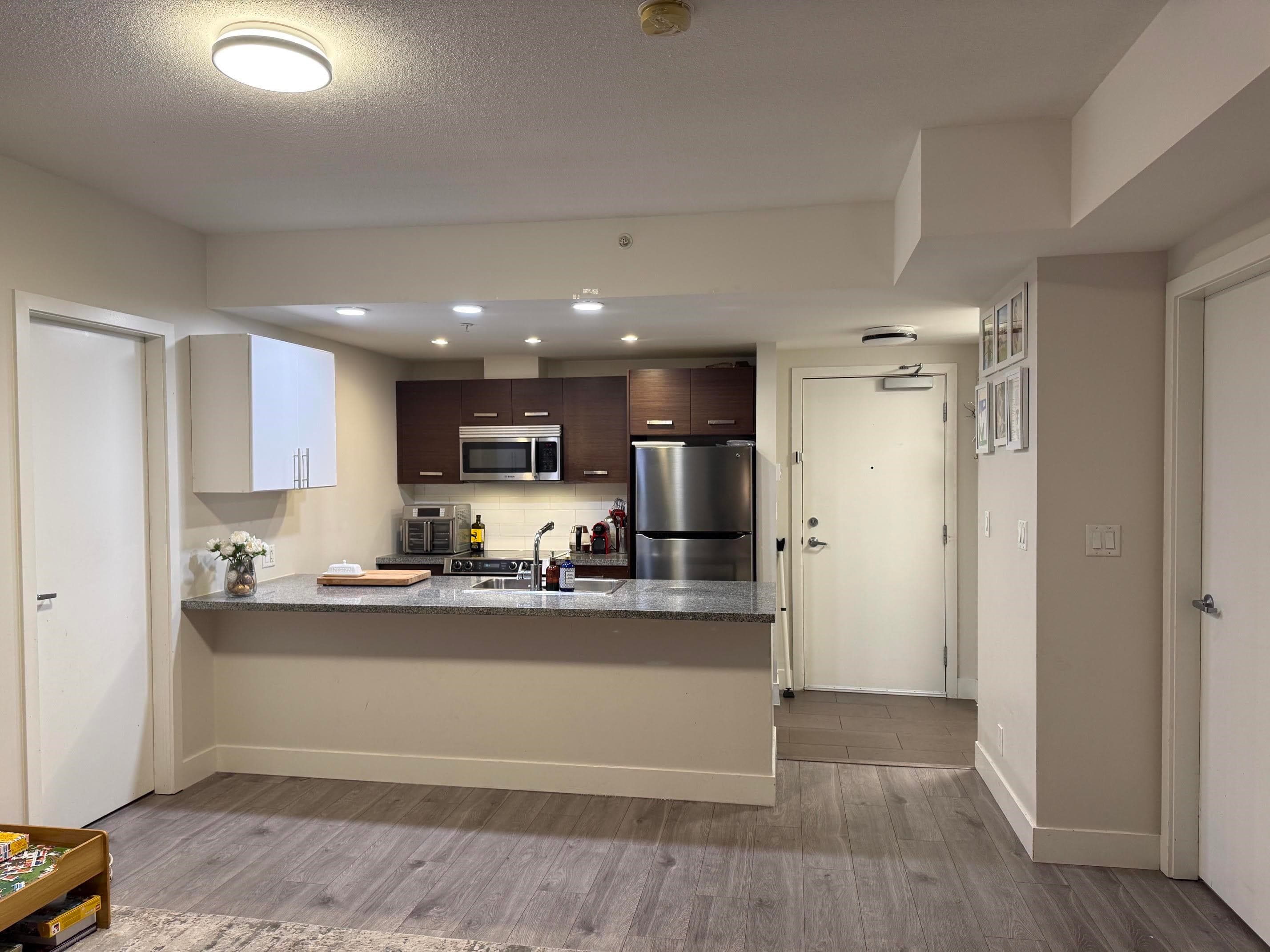 207 - 2957 Glen Drive, Coquitlam, V3B 0B5 — photo 5