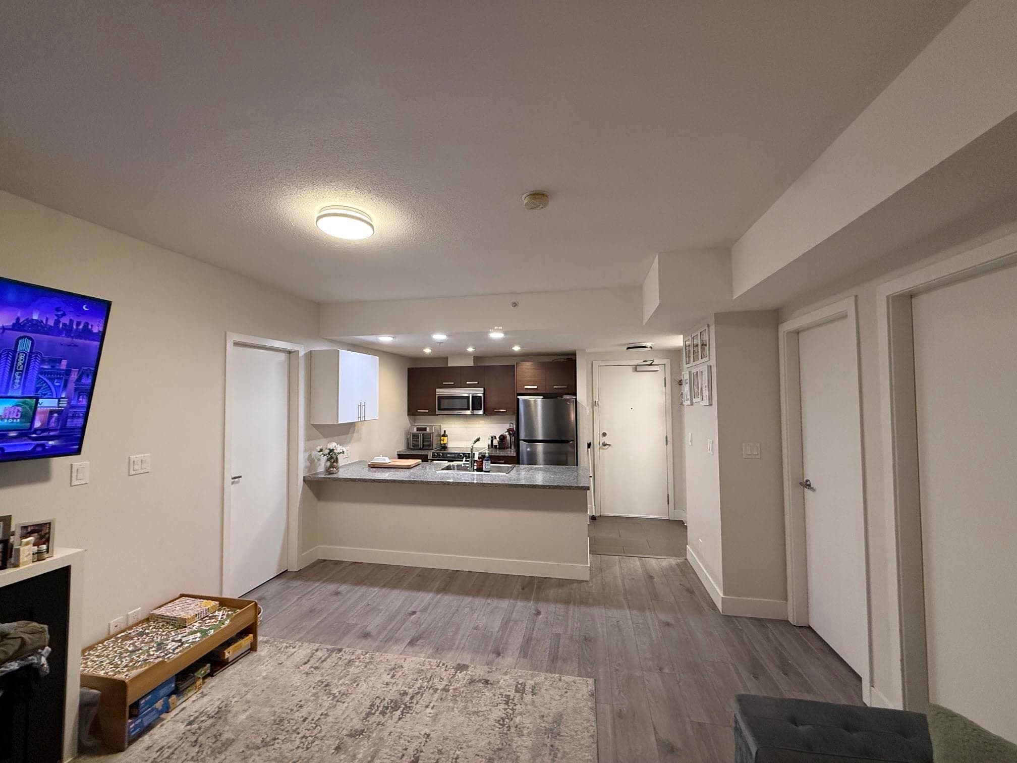 207 - 2957 Glen Drive, Coquitlam, V3B 0B5 — photo 4