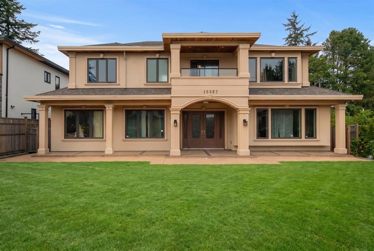 15527 17a Avenue, Surrey