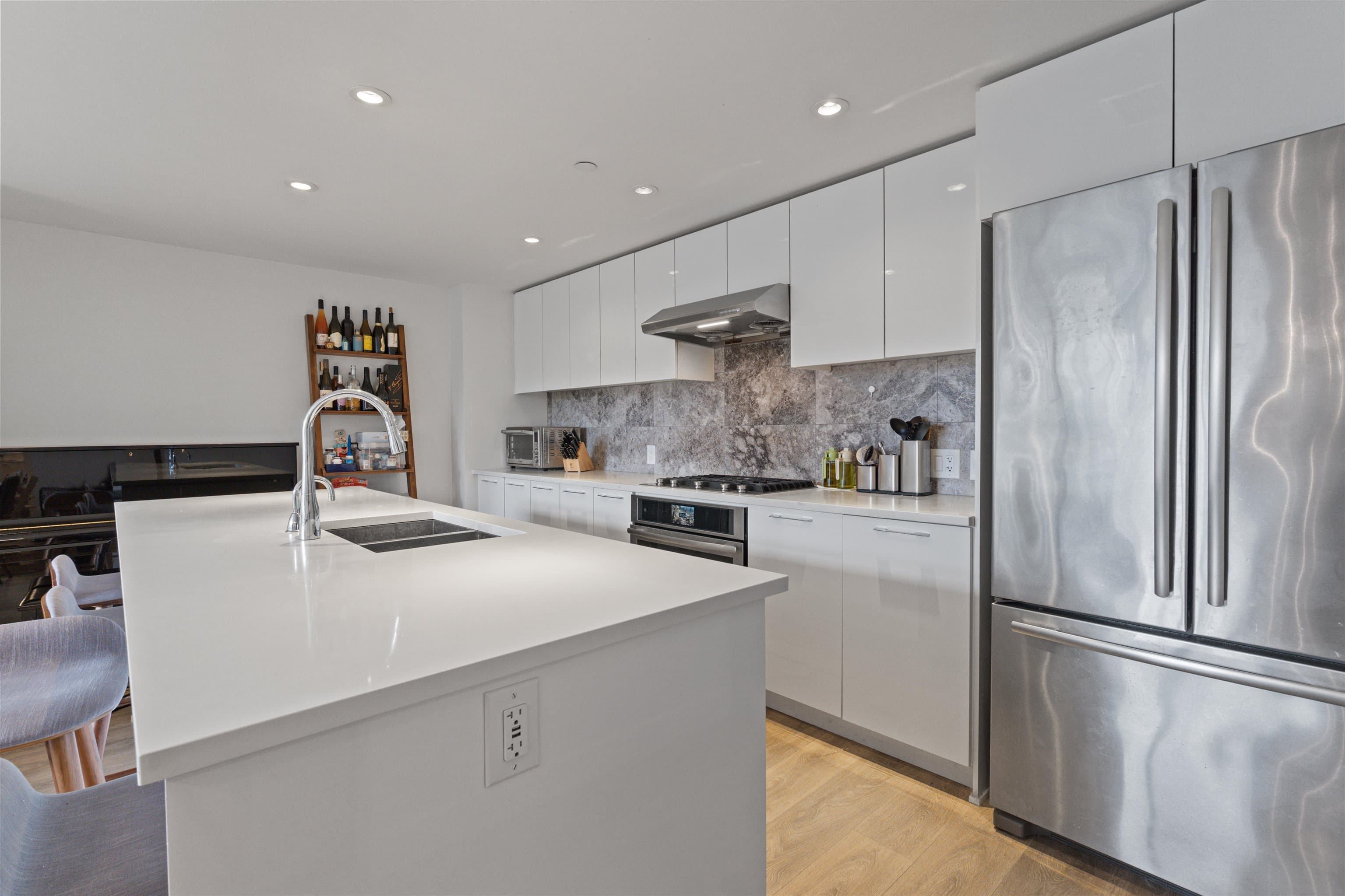 TH112 - 3565 Sawmill Crescent, Vancouver, V5S 0C9 — photo 3