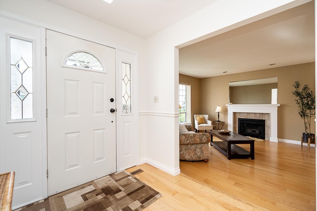 2670 Brewster Drive, Coquitlam, V3B 7A4 — photo 3