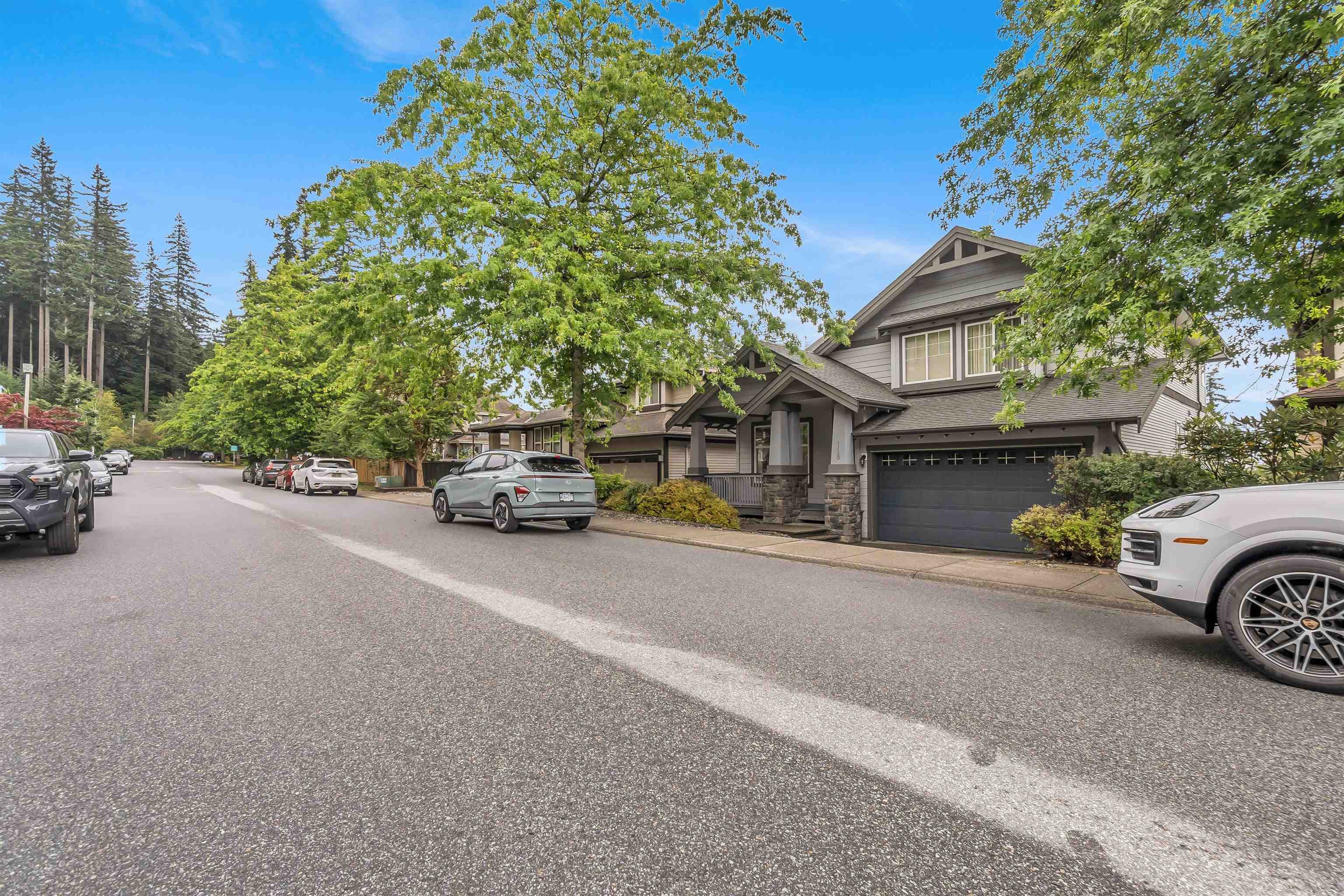 118 Fernway Drive, Port Moody, V3H 5L9 — photo 2