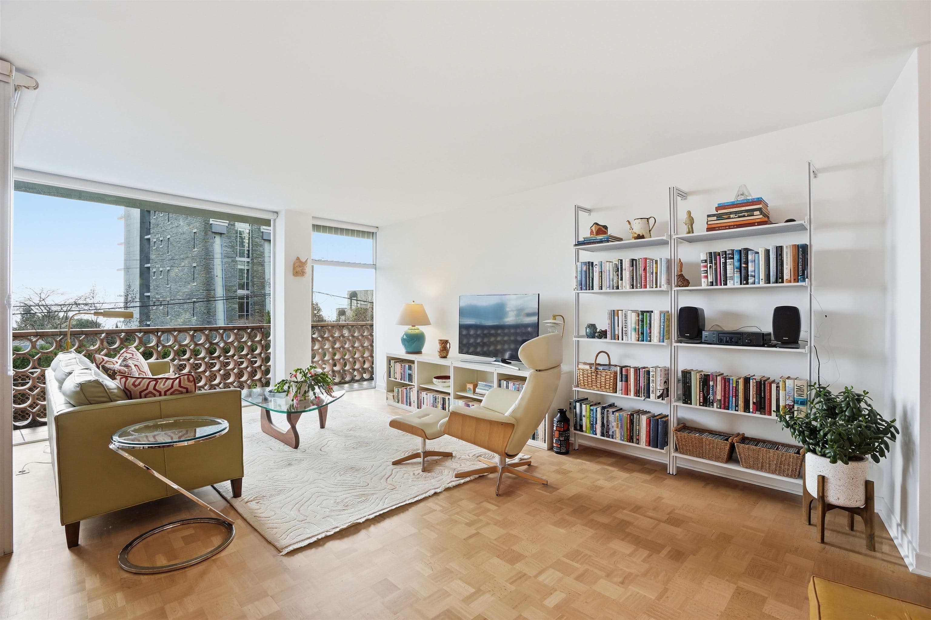 2135 Argyle Avenue, West Vancouver, V7V 1A5 — photo 3