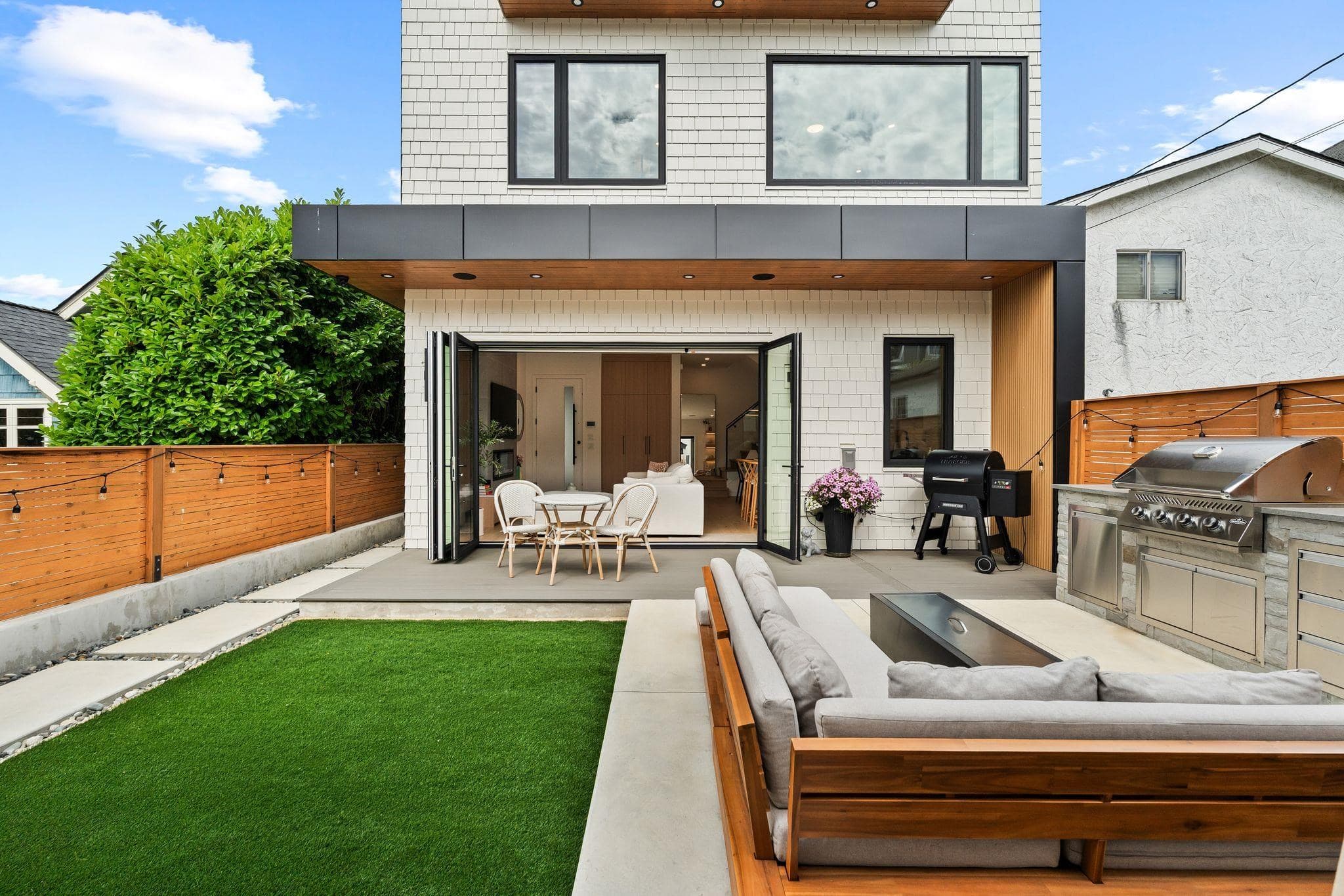 2 - 312 E 37th Avenue, Vancouver, V5W 1E7 — photo 2