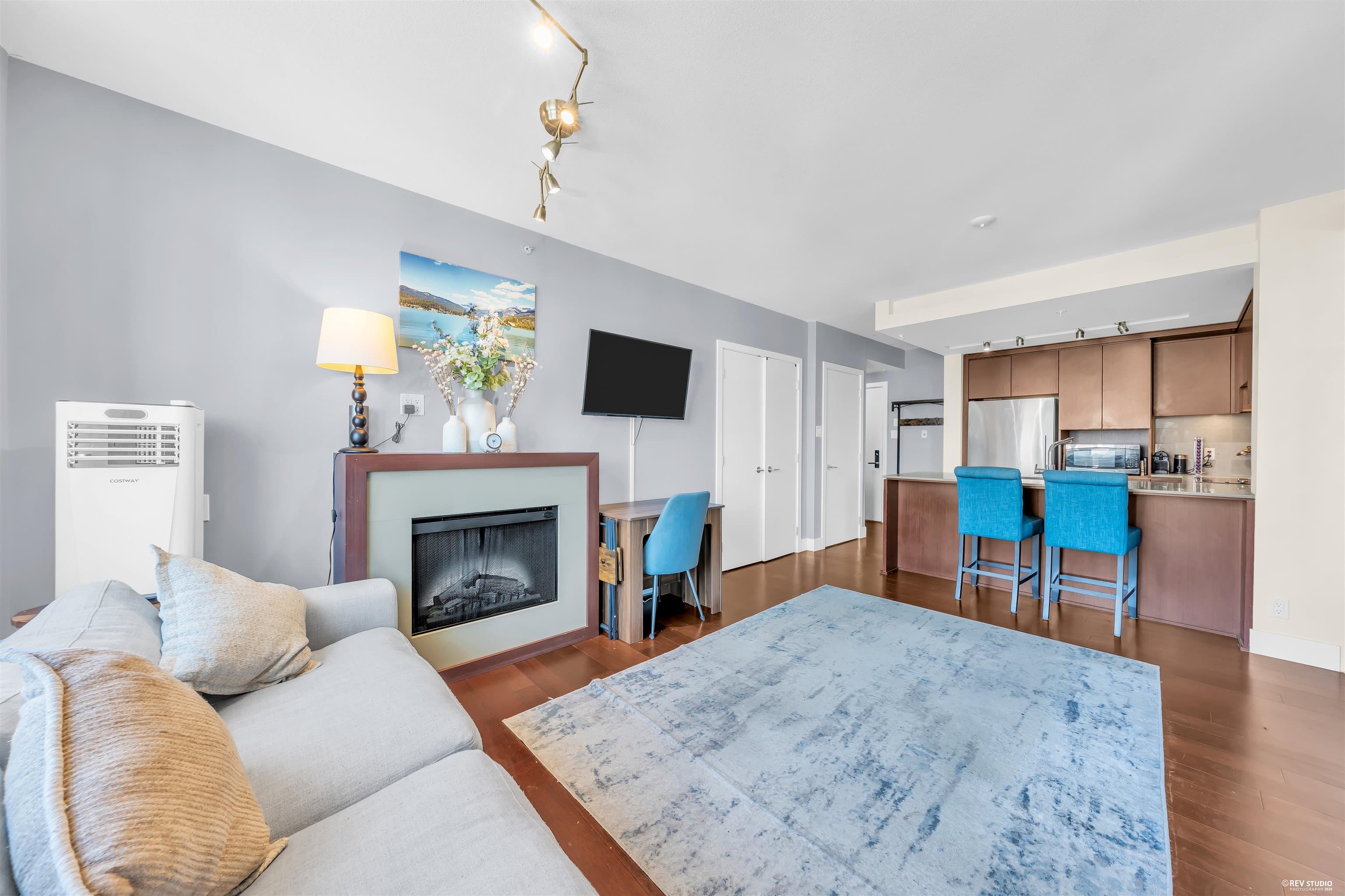 1301 - 158 W 13th Street, North Vancouver