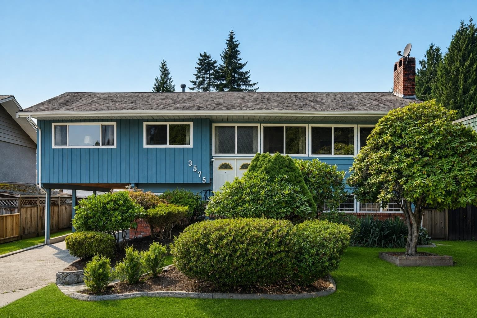 3575 Coast Meridian Road, Port Coquitlam, V3B 3N7 — photo 2