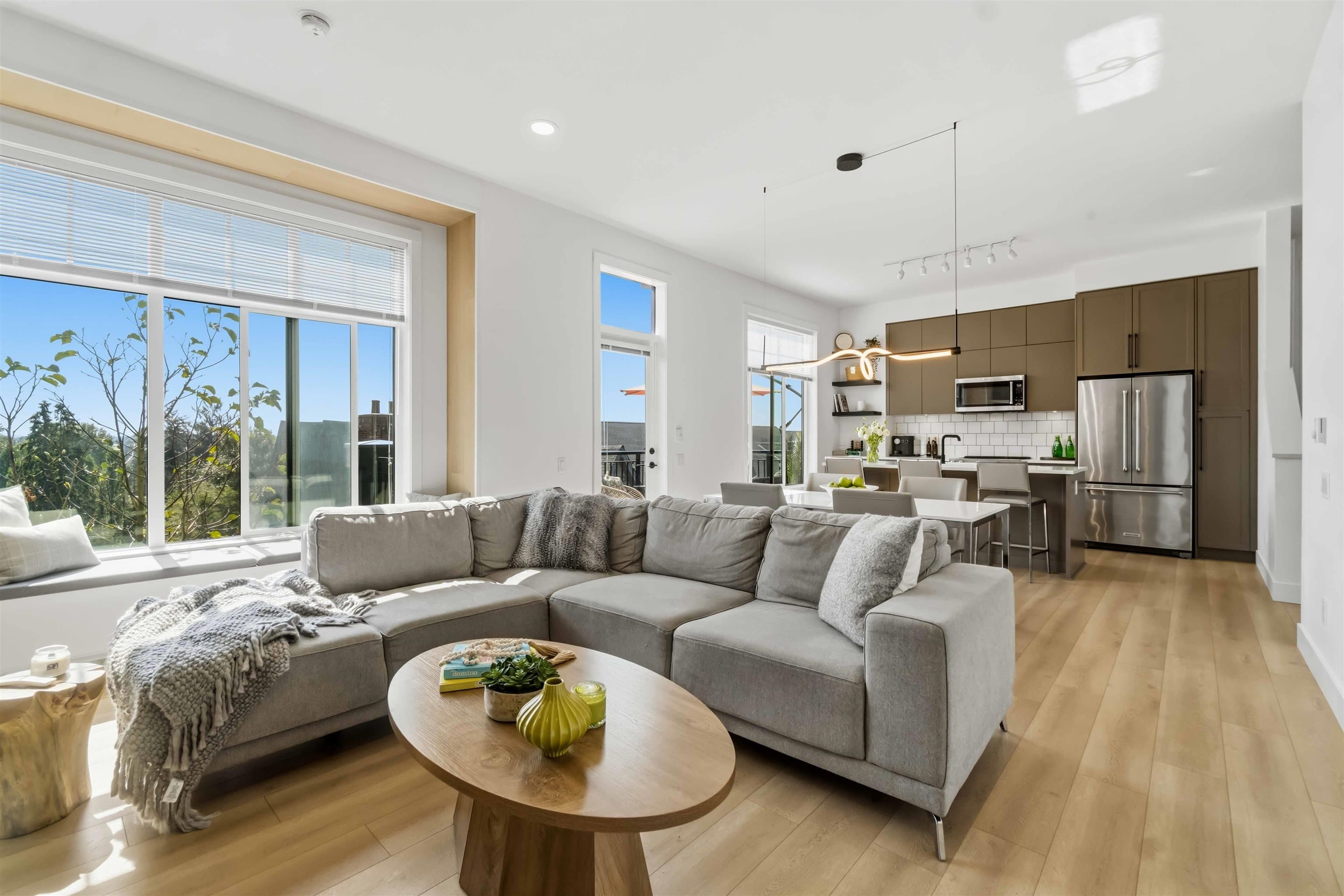 9 - 3552 Victoria Drive, Coquitlam