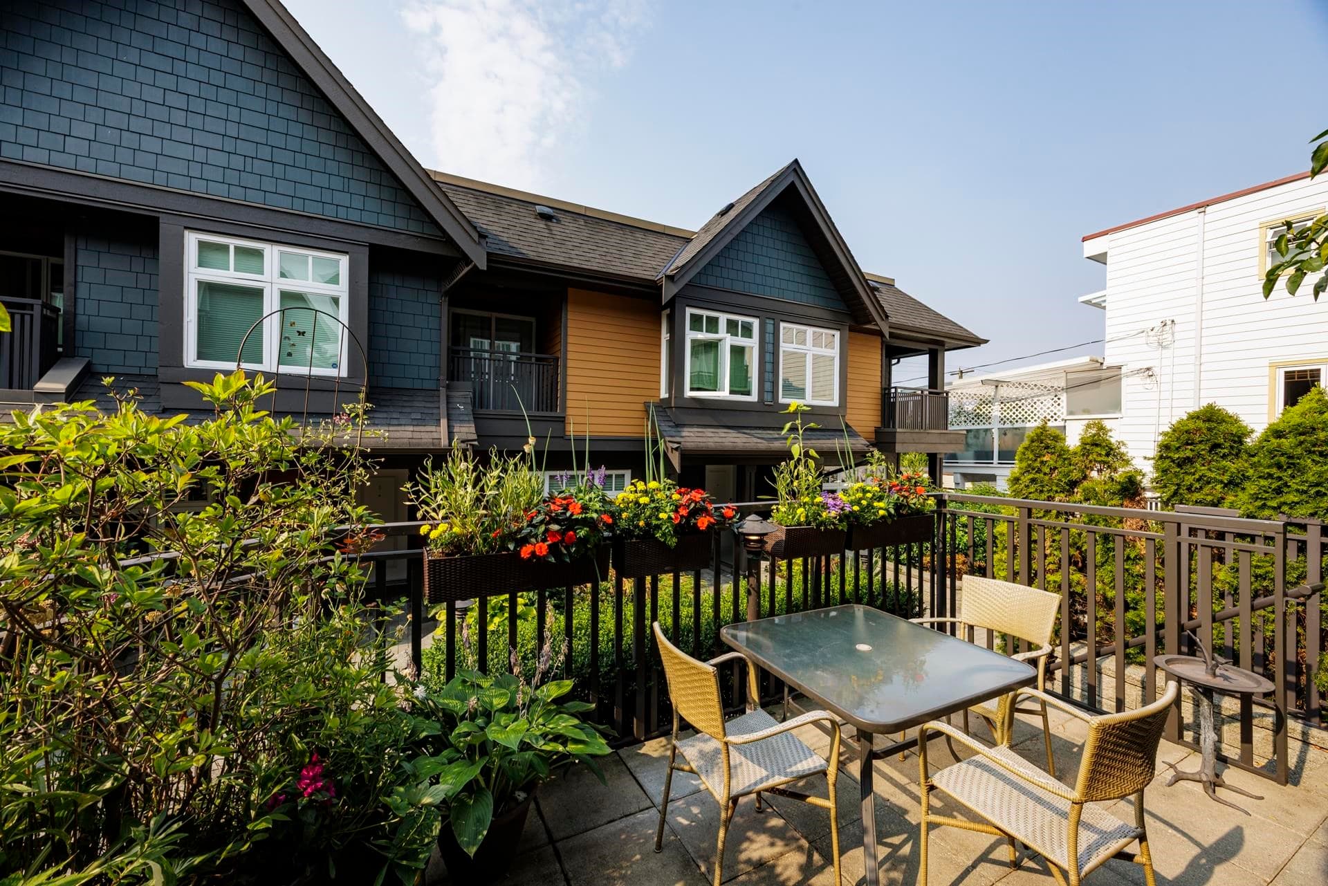 2 - 263 E 5th Street, North Vancouver, V7L 1L8 — photo 2