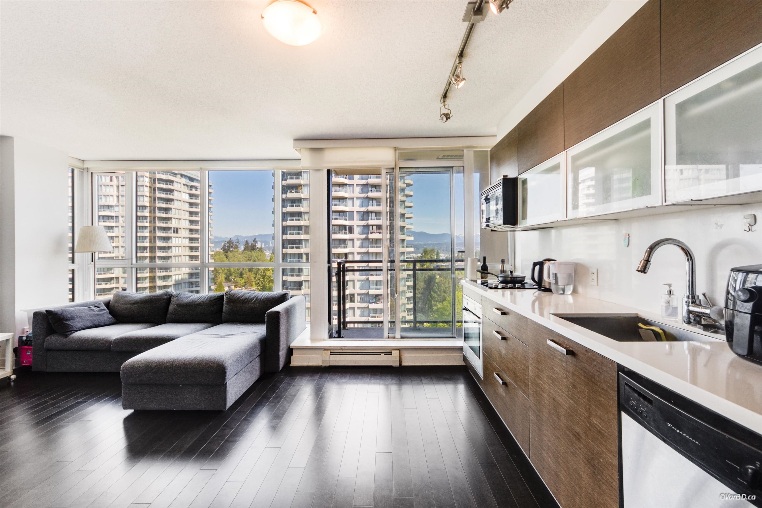 909 - 10777 University Drive, Surrey
