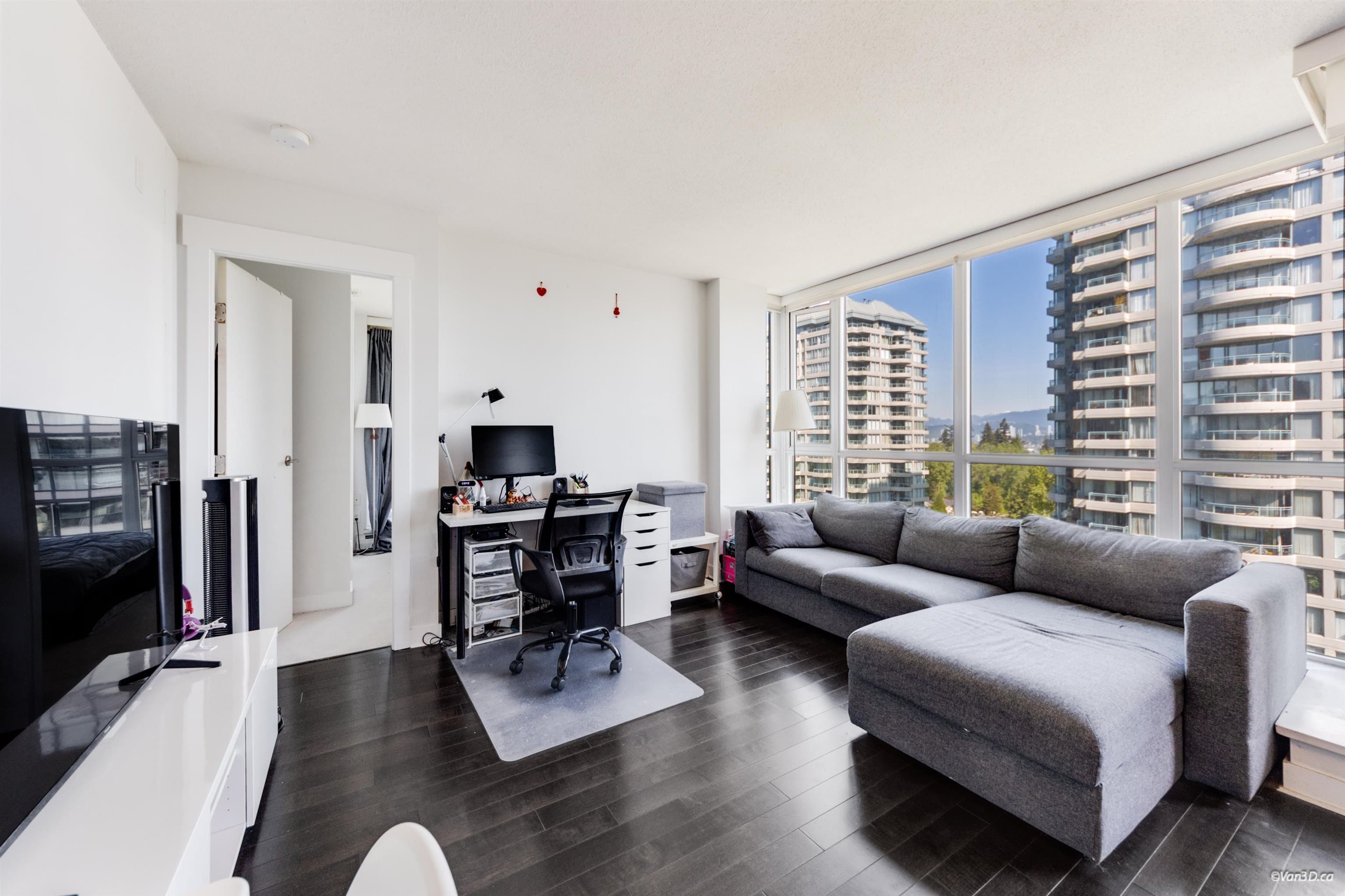 909 - 10777 University Drive, Surrey, V3T 0E6 — photo 4