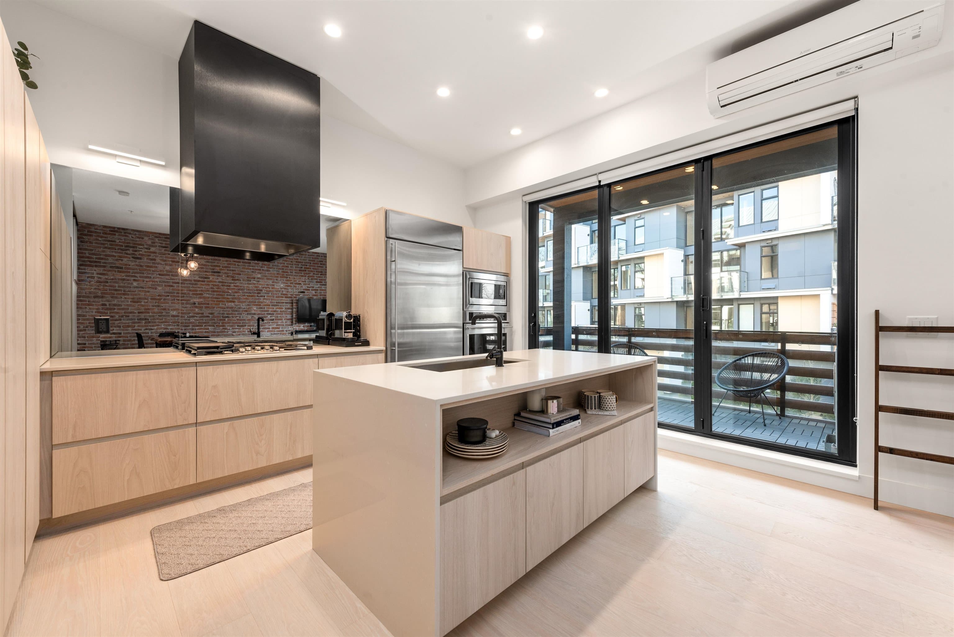 219 - 300 Salter Street, New Westminster, V3M 0L9 — photo 1