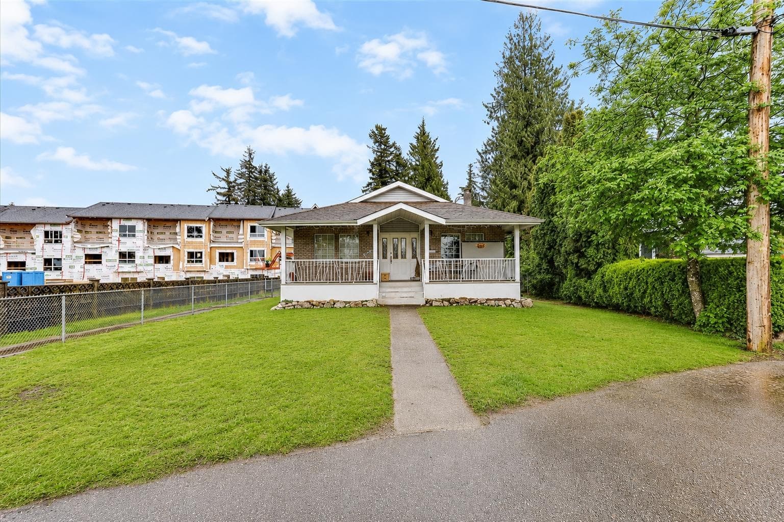 31960 Royal Crescent, Abbotsford, V2T 2J3 — photo 1