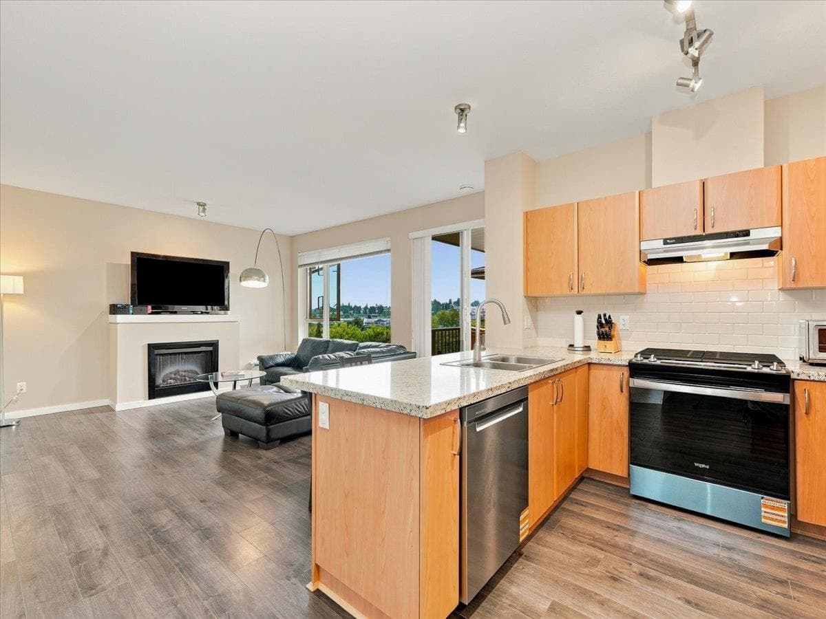 401 - 4728 Dawson Street, Burnaby, V5C 0A9 — photo 3