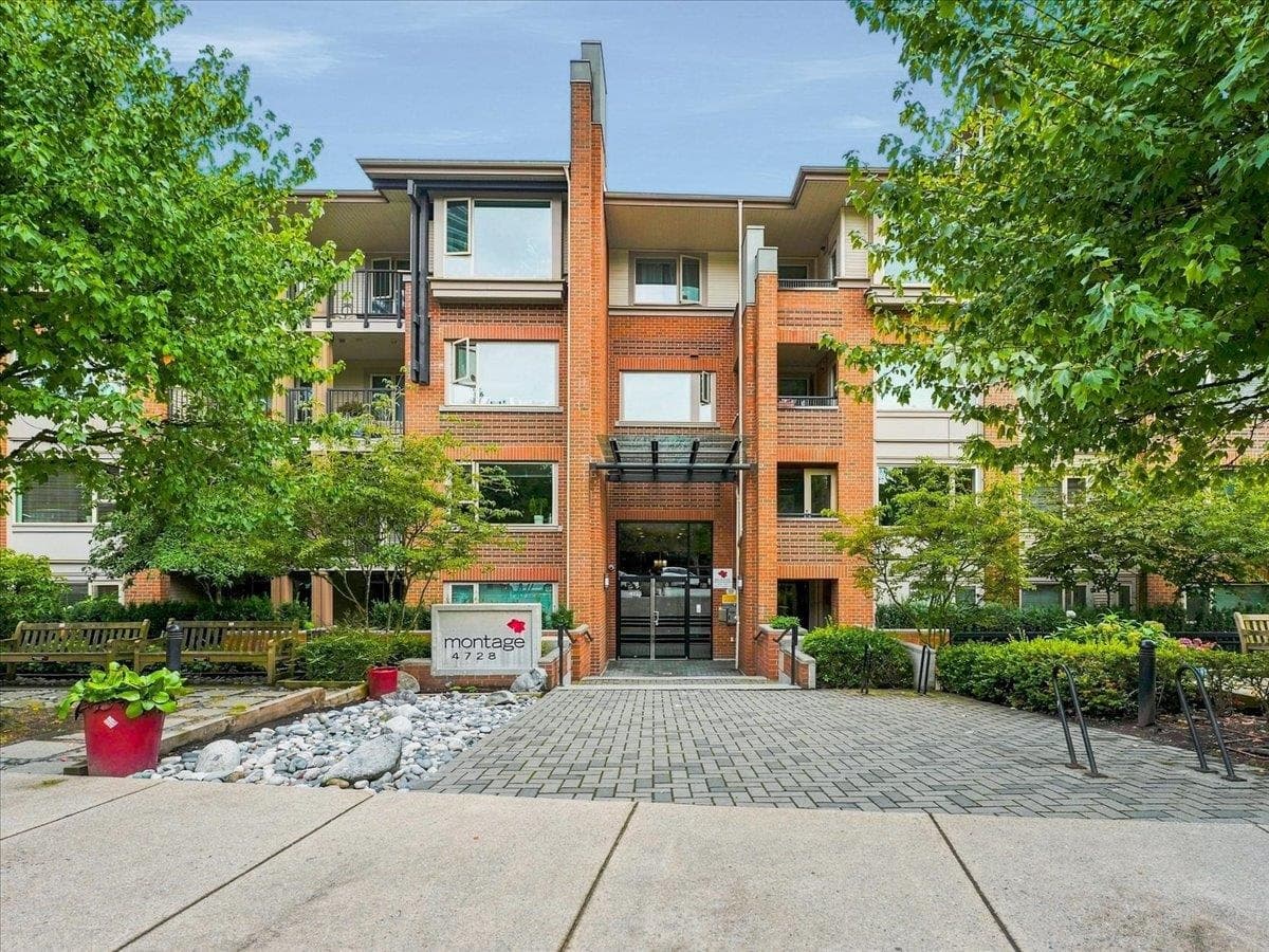 401 - 4728 Dawson Street, Burnaby, V5C 0A9 — photo 1