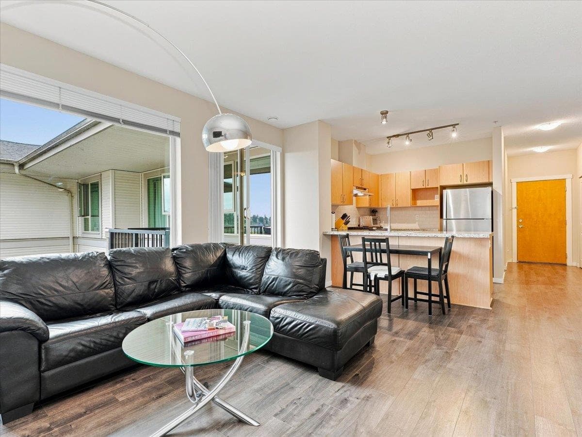 401 - 4728 Dawson Street, Burnaby, V5C 0A9 — photo 4