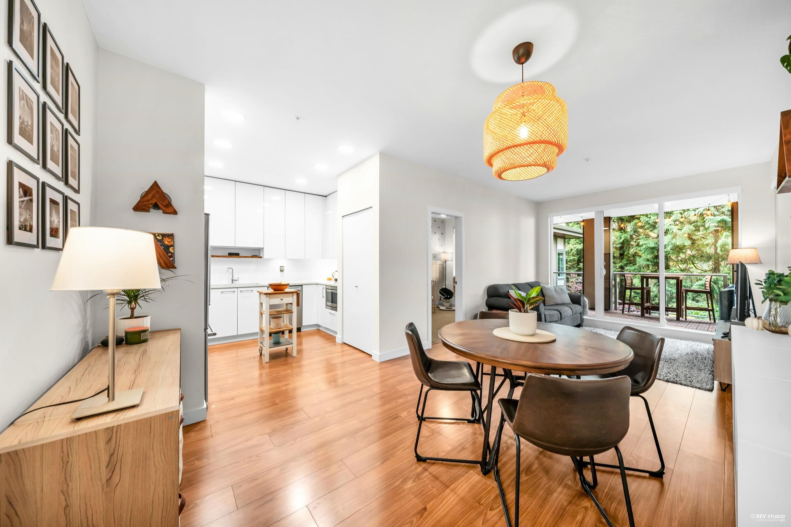 201 - 5460 Broadway, Burnaby