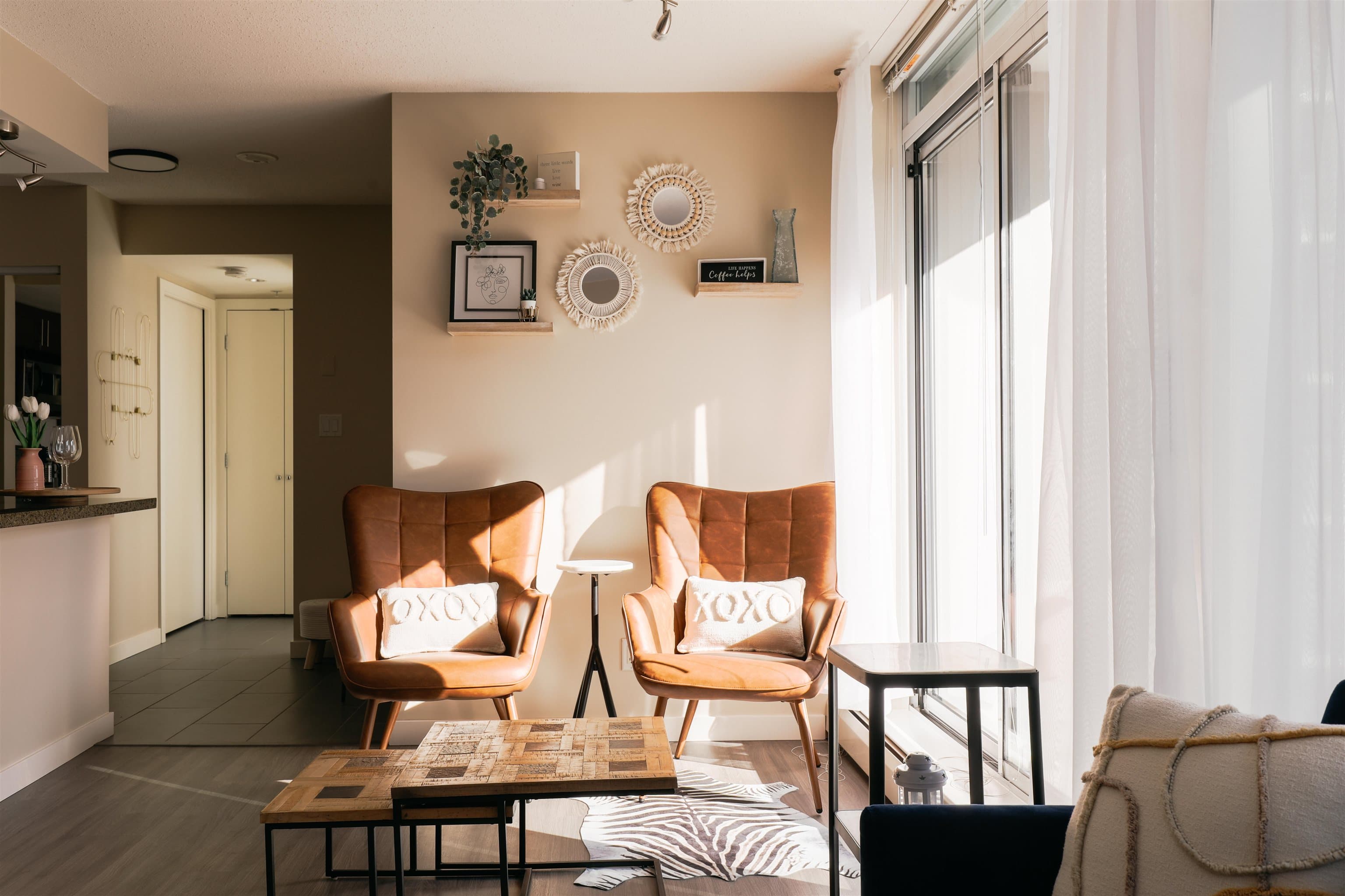 711 - 618 Abbott Street, Vancouver, V6B 0B9 — photo 2