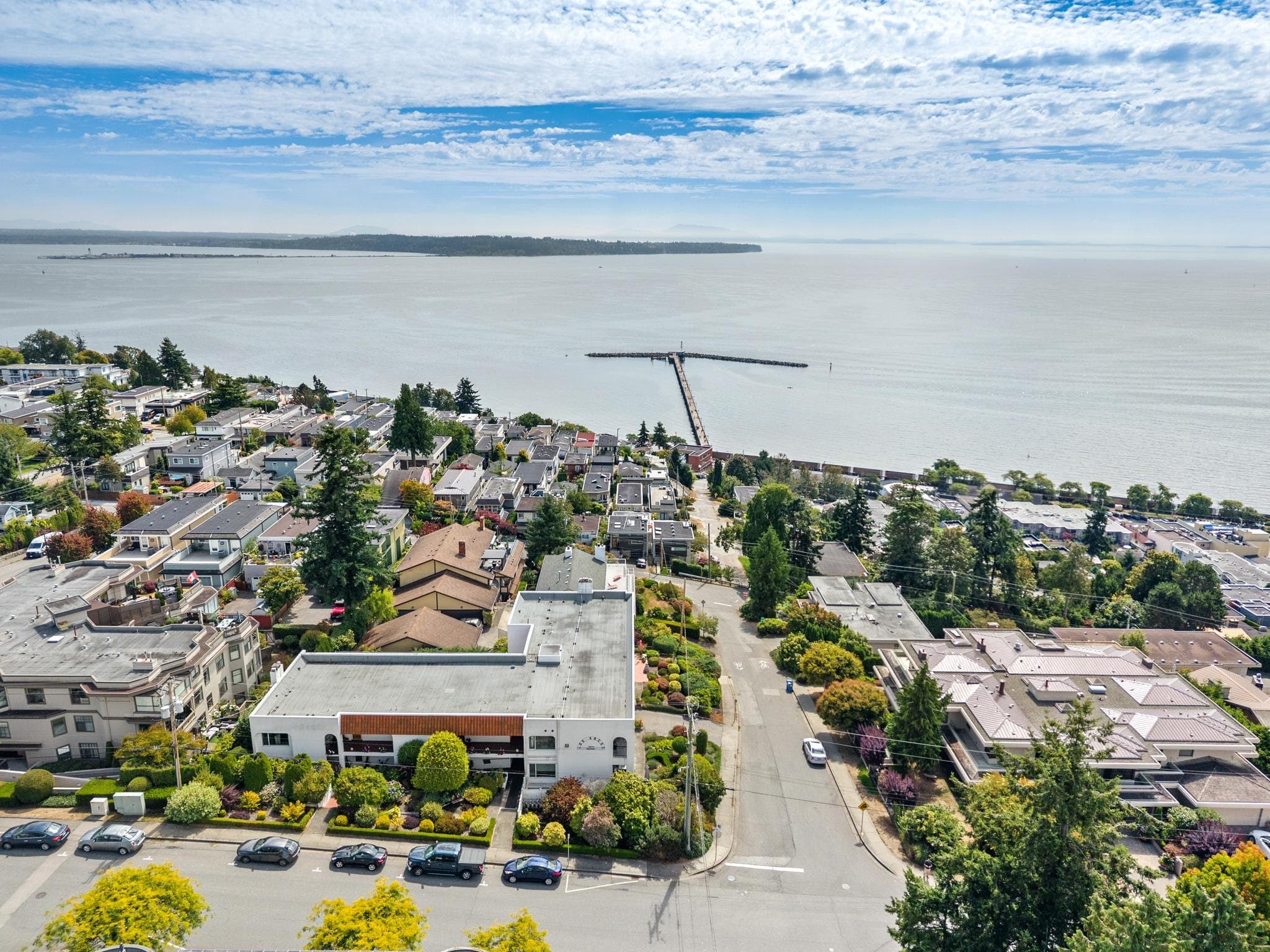 204 - 15070 Prospect Avenue, White Rock, V4B 2B7 — photo 2