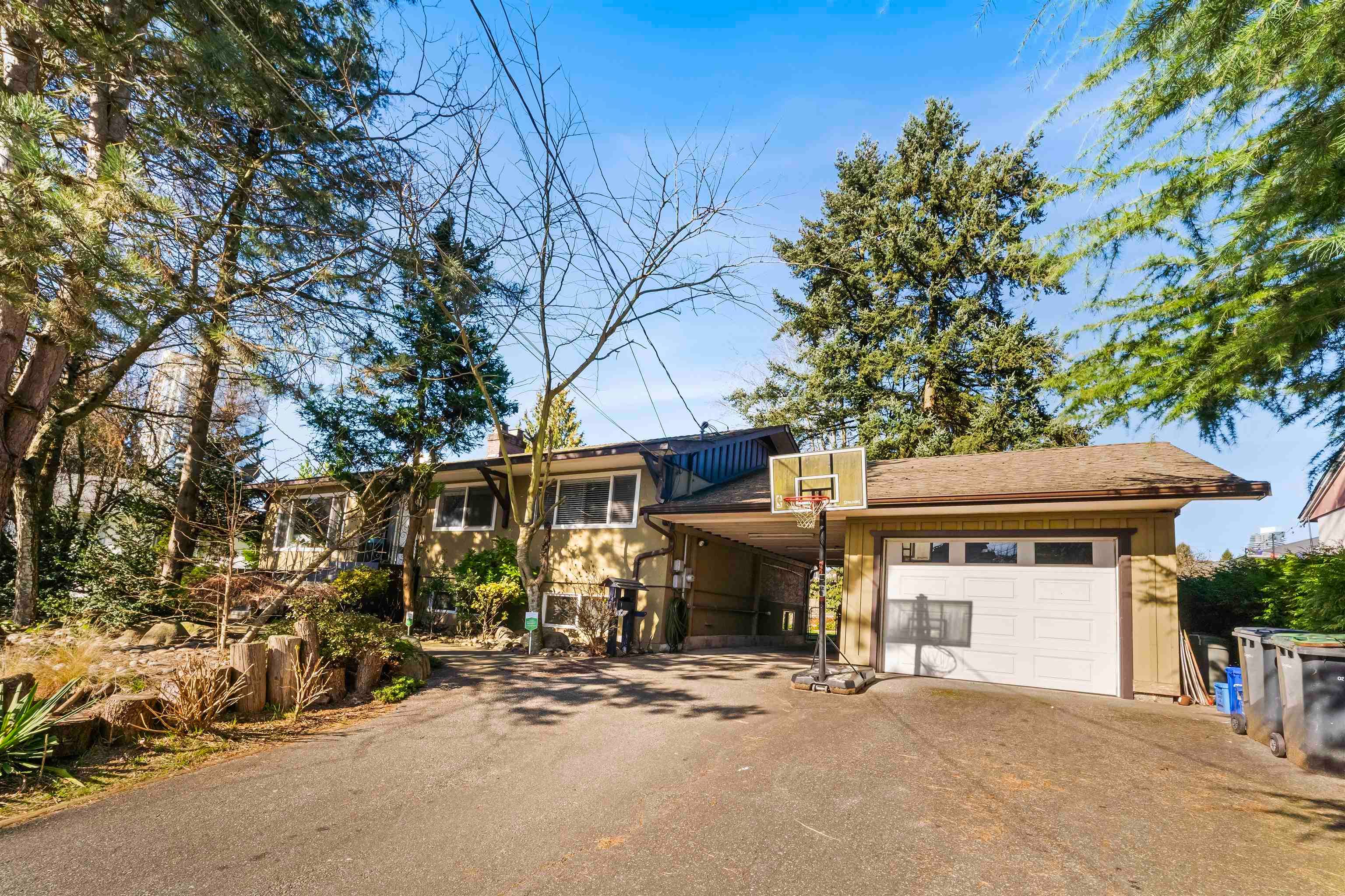 521 Brookmere Avenue, Coquitlam, V3J 1W8 — photo 2
