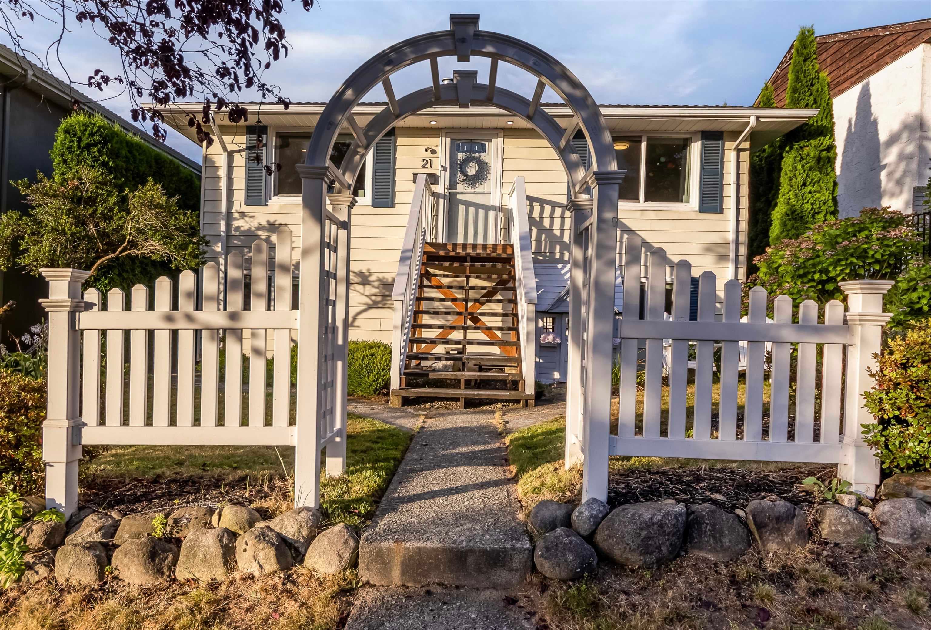 21 Malta Place, Vancouver, V5M 4C4 — photo 1