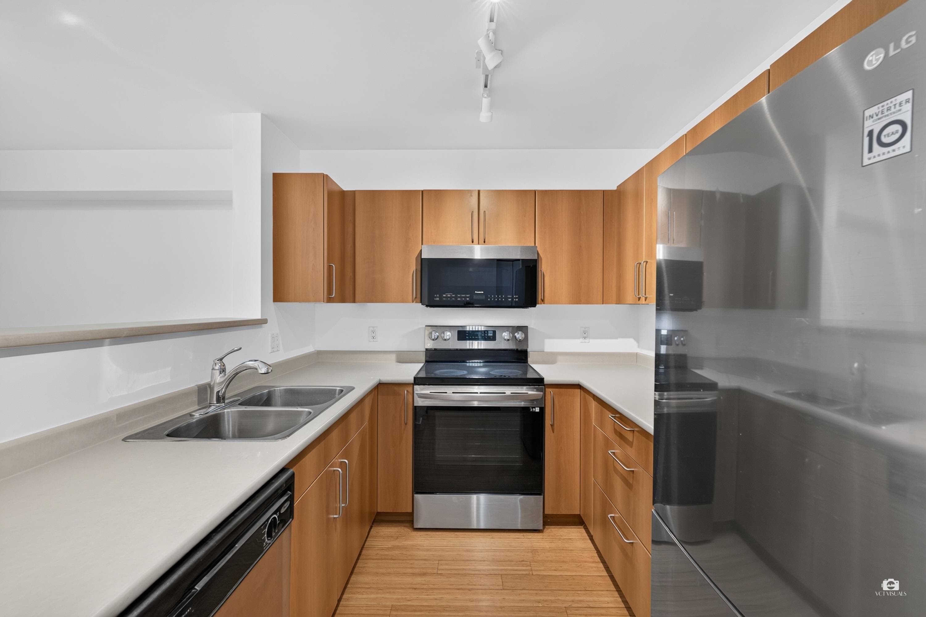 301 - 3575 Euclid Avenue Avenue, Vancouver, V5R 6H5 — photo 5