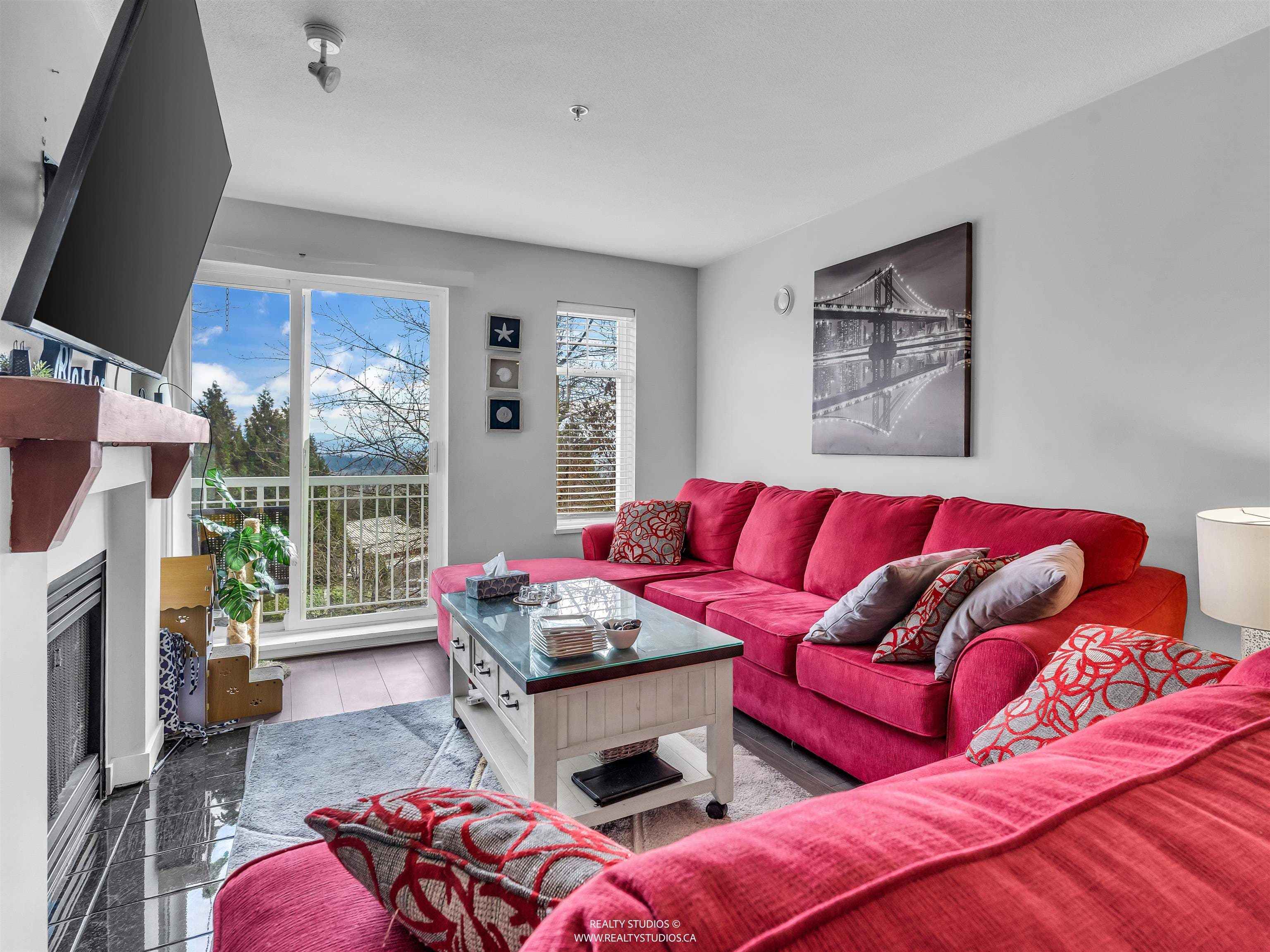 201 - 1432 Parkway Boulevard, Coquitlam, V3E 3L9 — photo 2