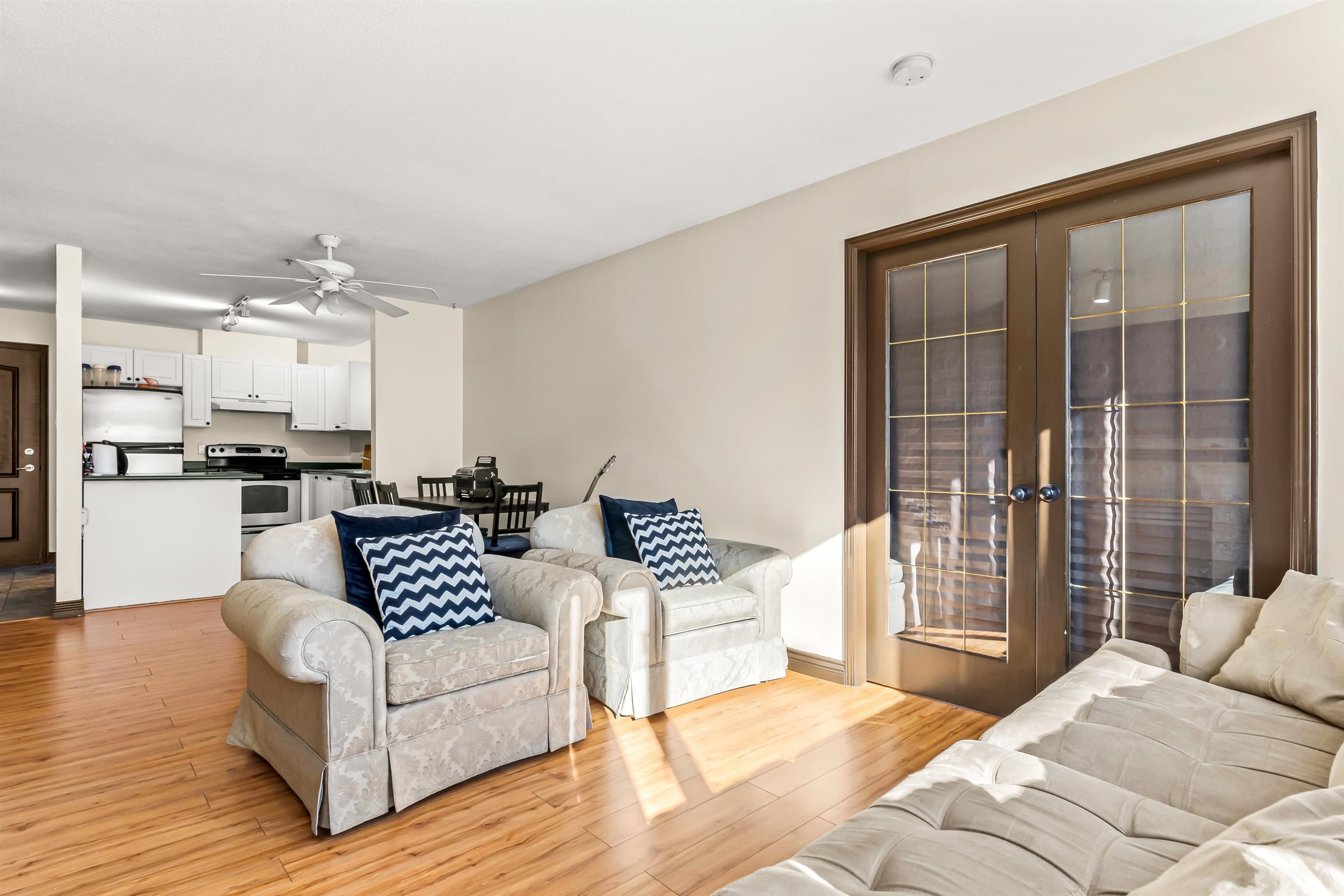122 - 2551 Parkview Lane, Port Coquitlam, V3C 6J8 — photo 4