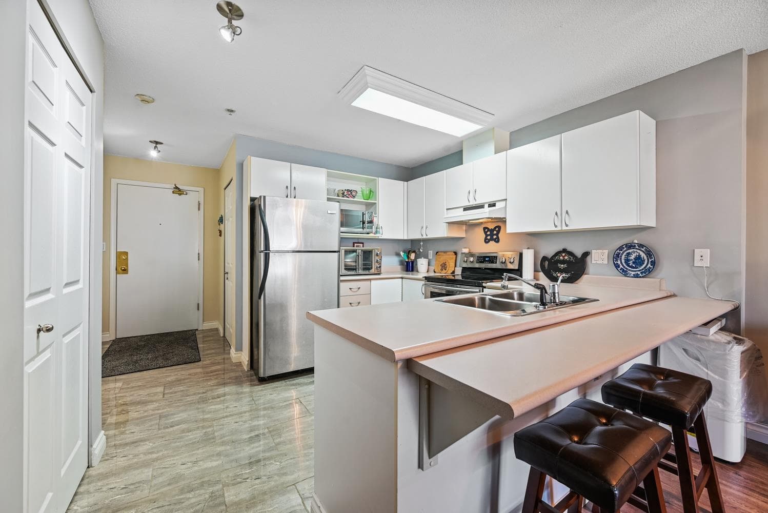 211 - 12160 80 Avenue, Surrey, V3W 0V3 — photo 1