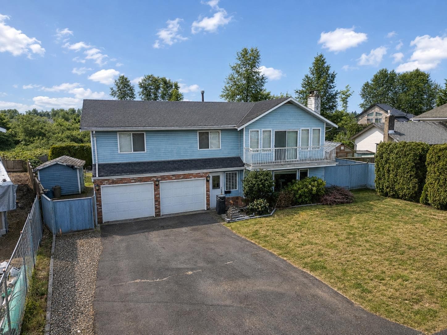 19788 S Wildwood Crescent, Pitt Meadows, V3Y 1N1 — photo 1
