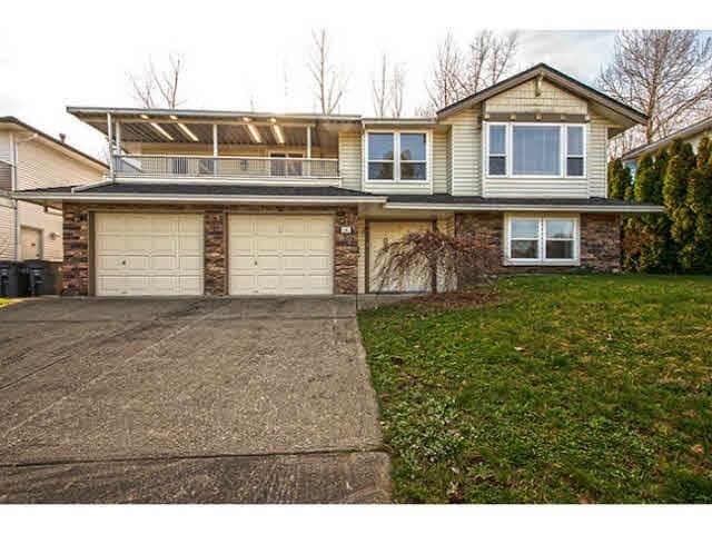 11411 Wellington Crescent, Surrey, V3R 9H1 — photo 1