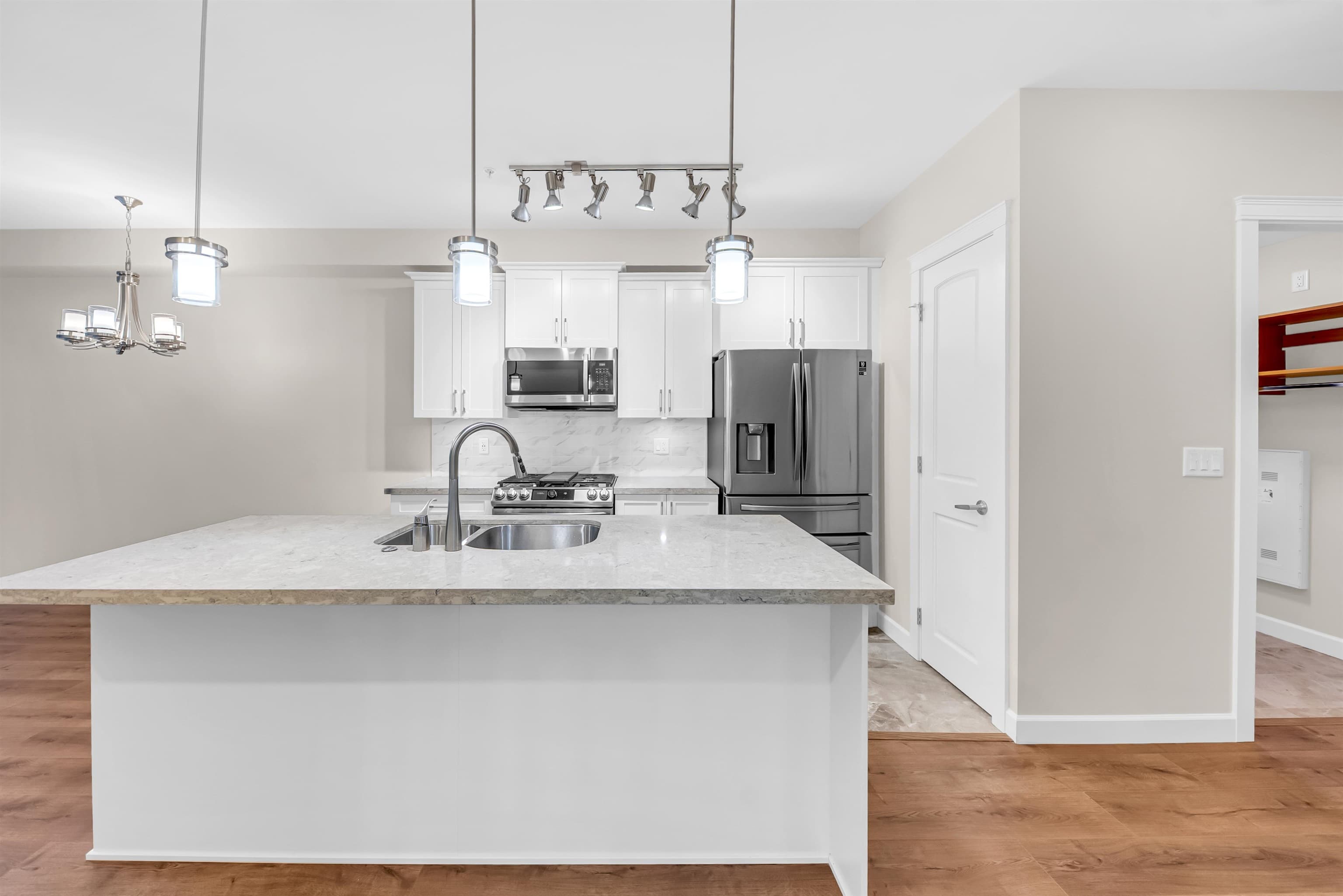 201 - 20328 86 Avenue, Langley, V2Y 3L5 — photo 2