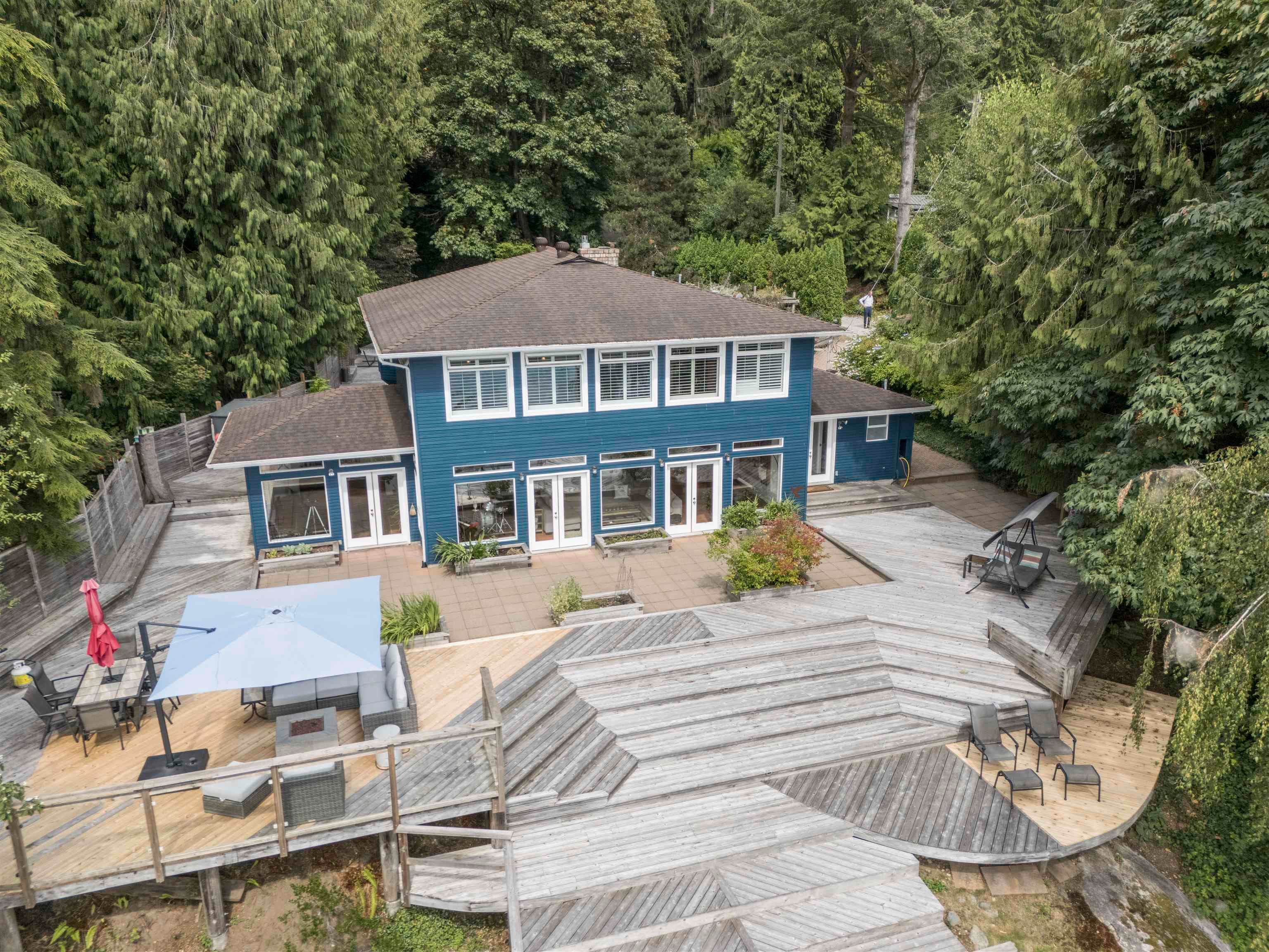 5439 Indian River Drive, North Vancouver, V7G 2T7 — photo 2