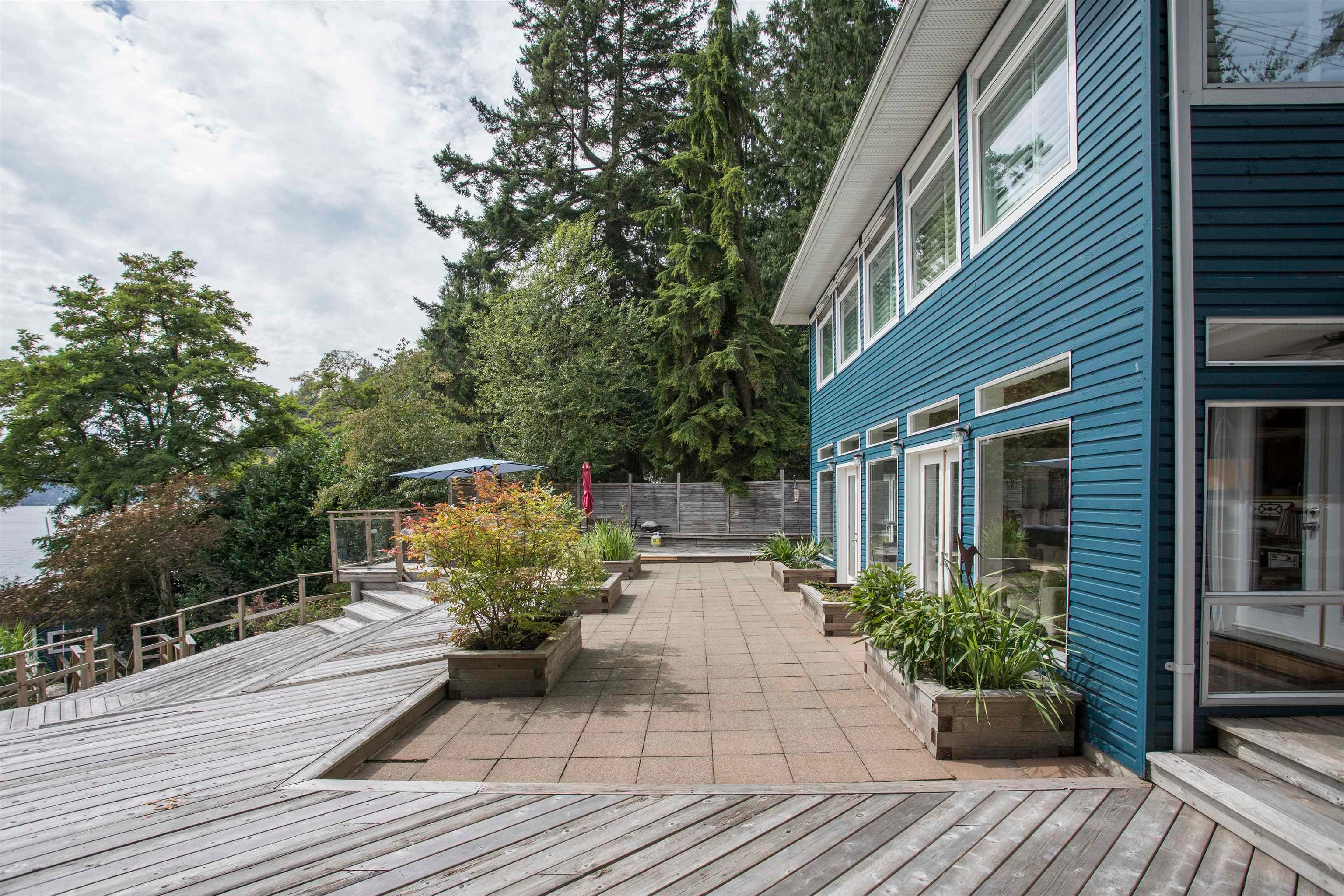 5439 Indian River Drive, North Vancouver, V7G 2T7 — photo 4