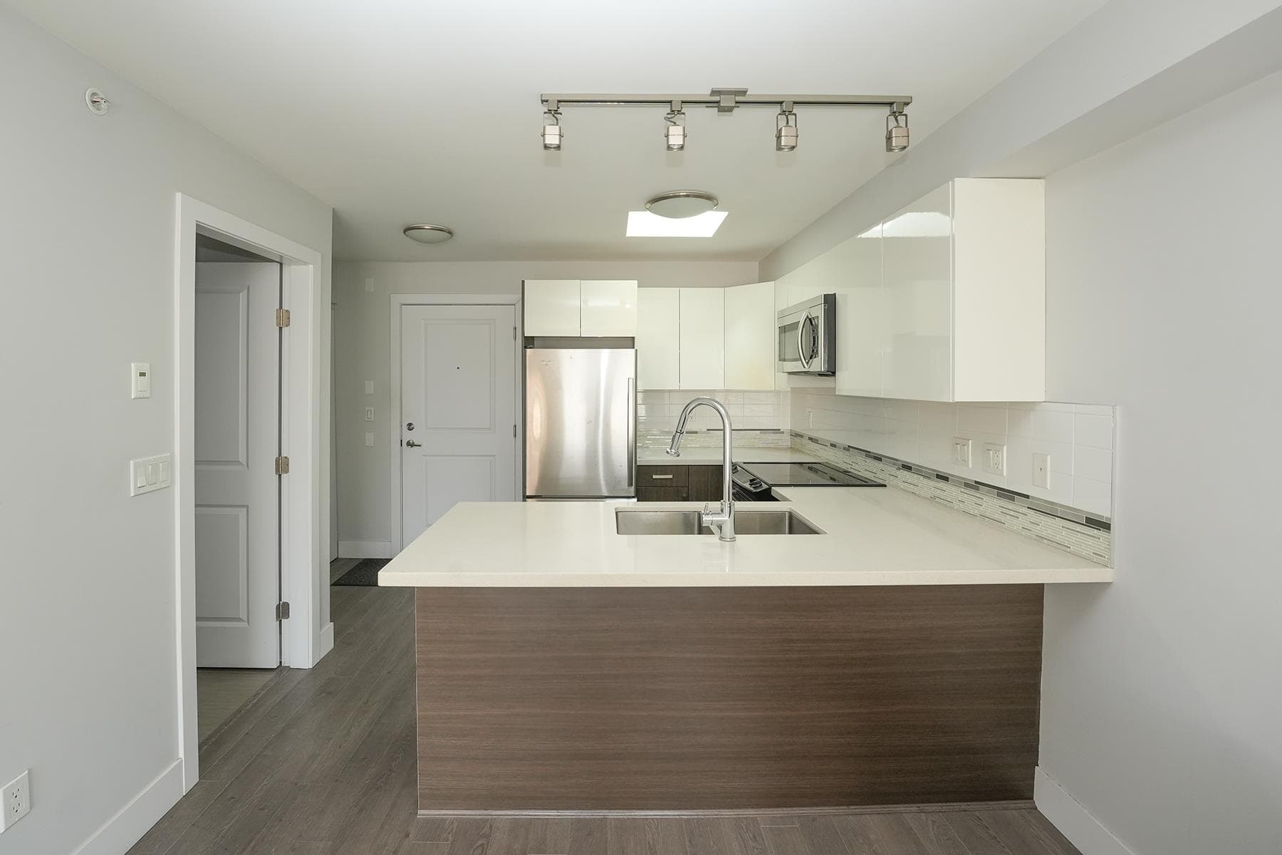 403 - 2408 E Broadway, Vancouver, V5M 4T9 — photo 4