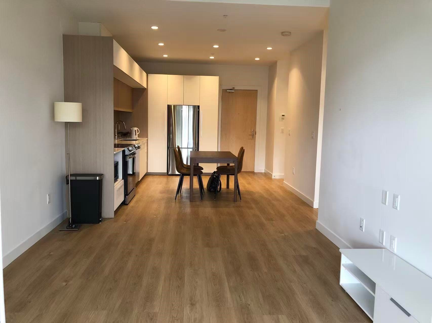 601 - 9888 University Crescent, Burnaby