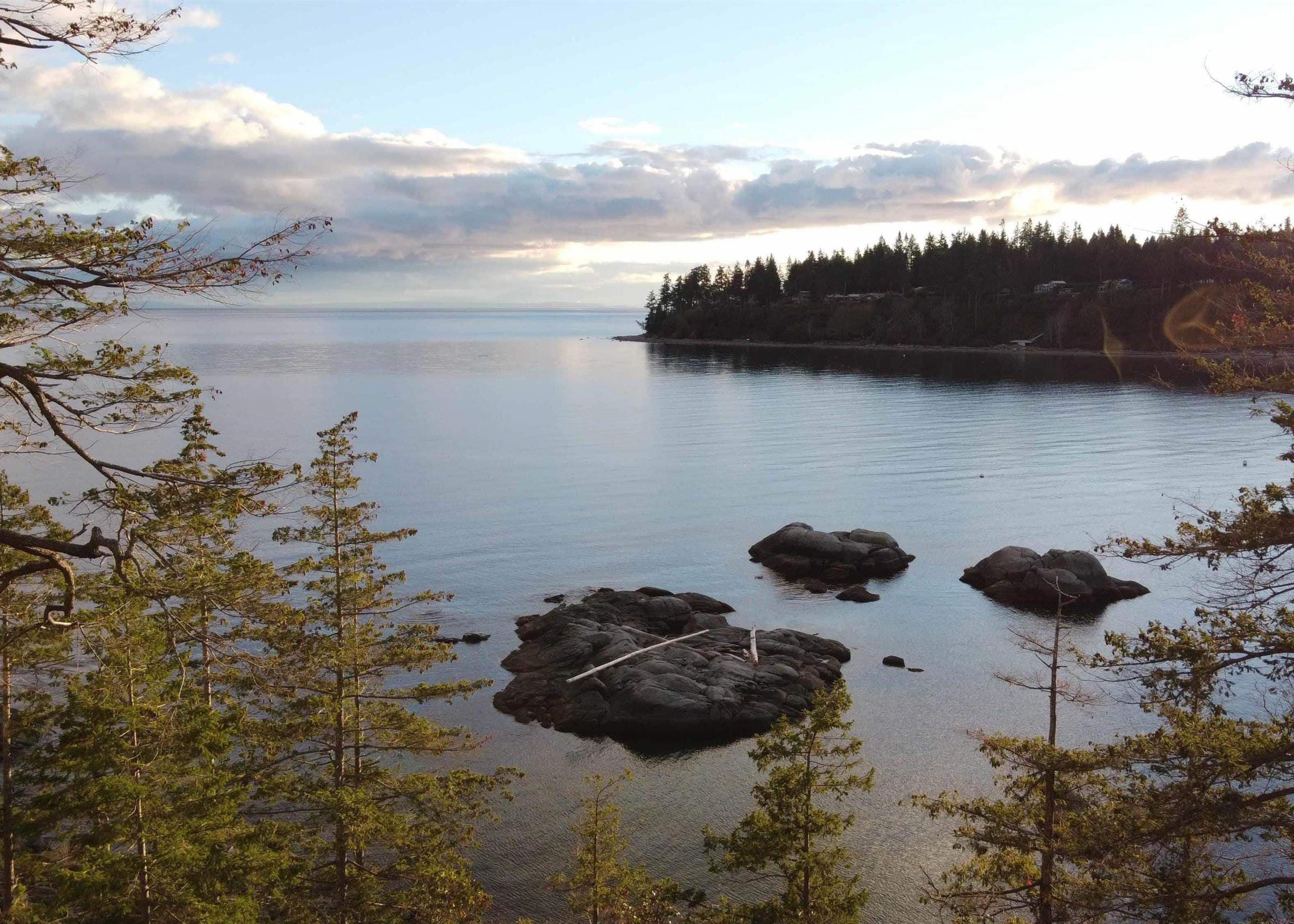 7643 Cove Beach Road, Halfmoon Bay, V7Z 1C3 — photo 4