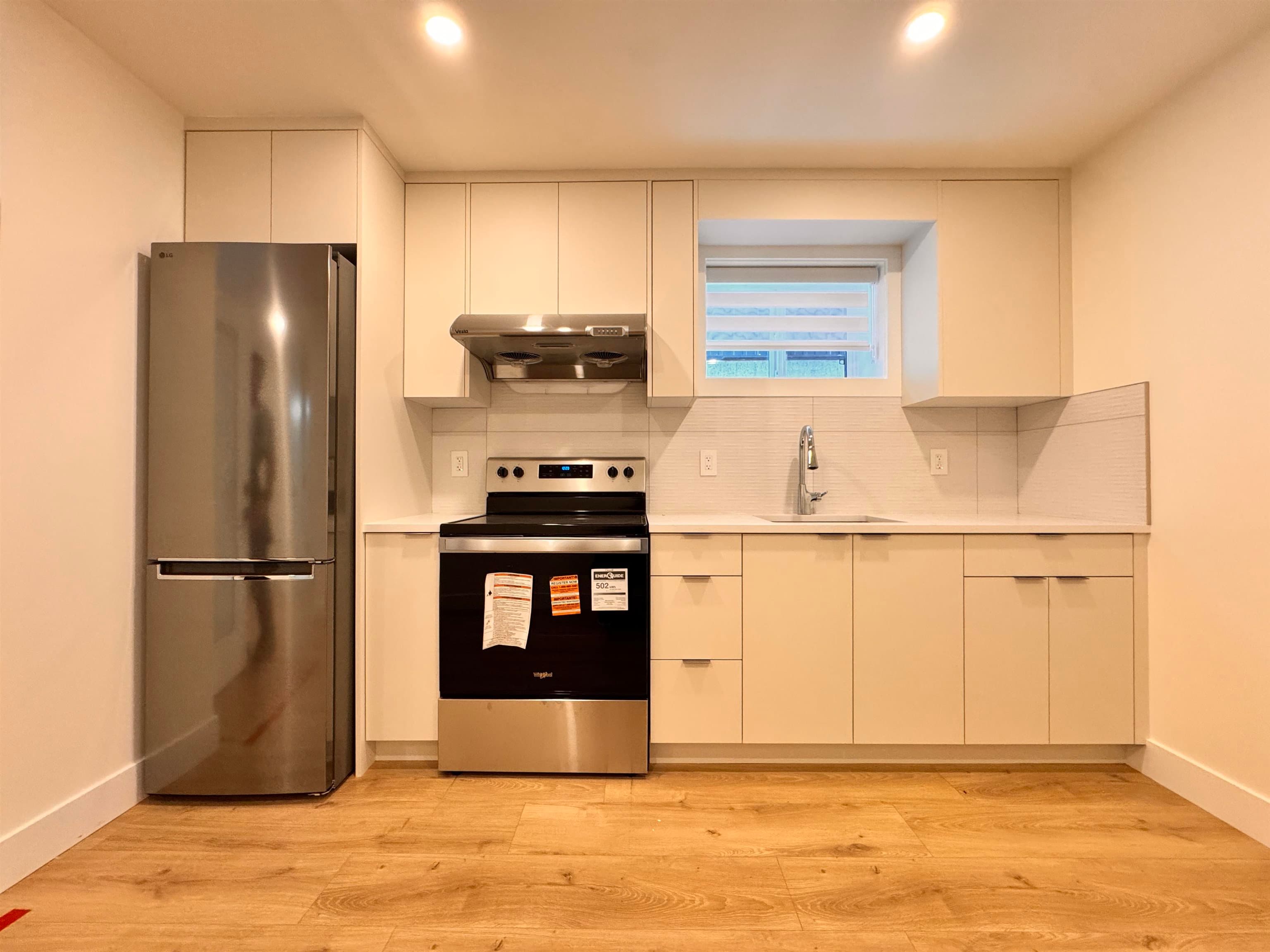 Bsmt 1 - 8633 12 Avenue, Burnaby, V3N 2M1 — photo 2
