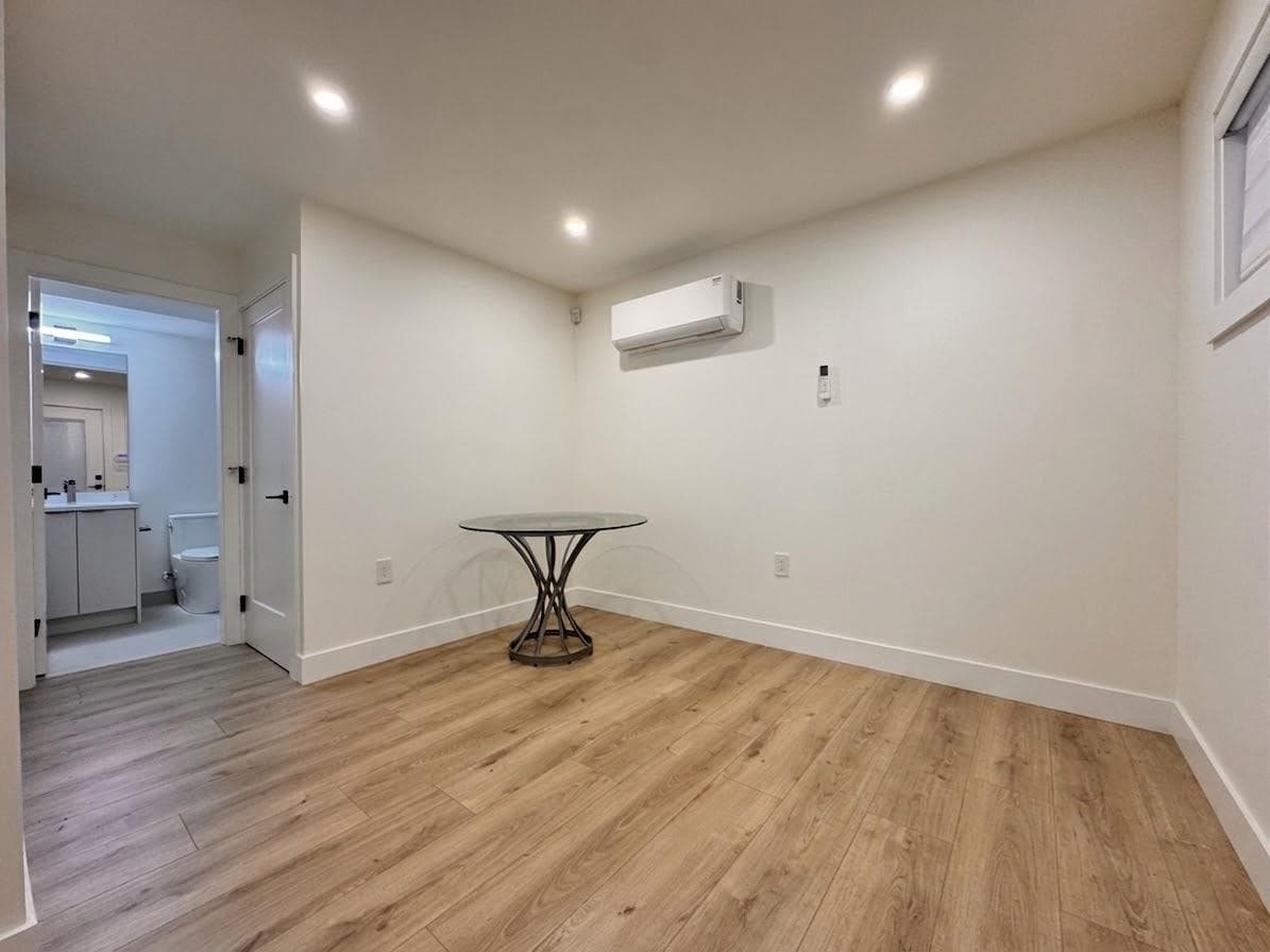 Bsmt 1 - 8633 12 Avenue, Burnaby, V3N 2M1 — photo 3