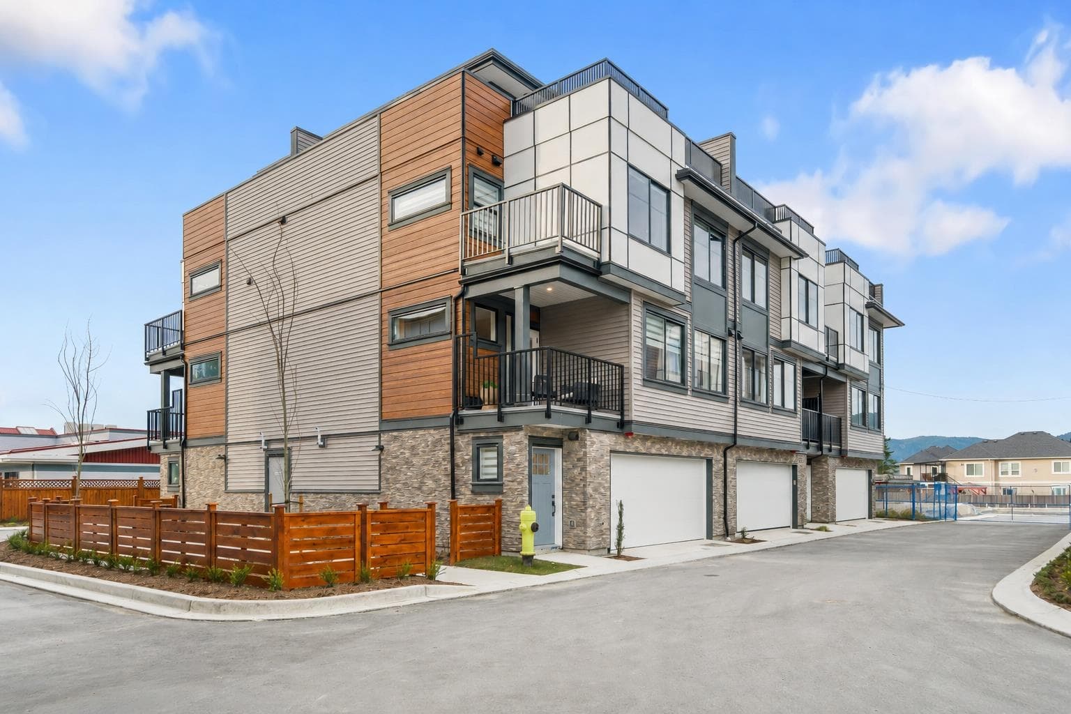 21 - 32929 Cherry Avenue, Mission, V2V 2V1 — photo 1