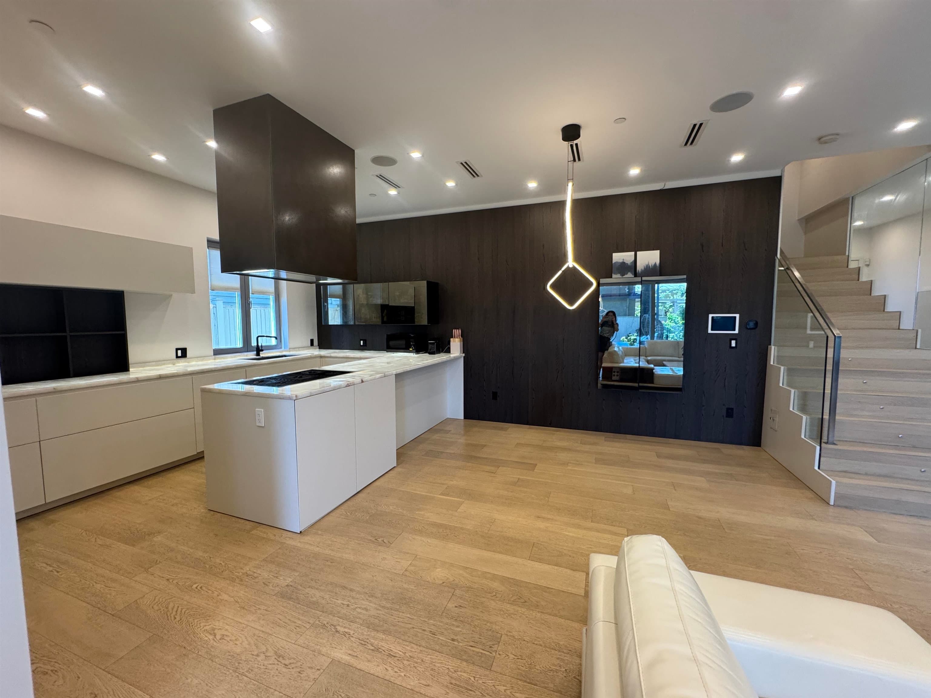 1076 Park Drive, Vancouver, V6P 2J5 — photo 4