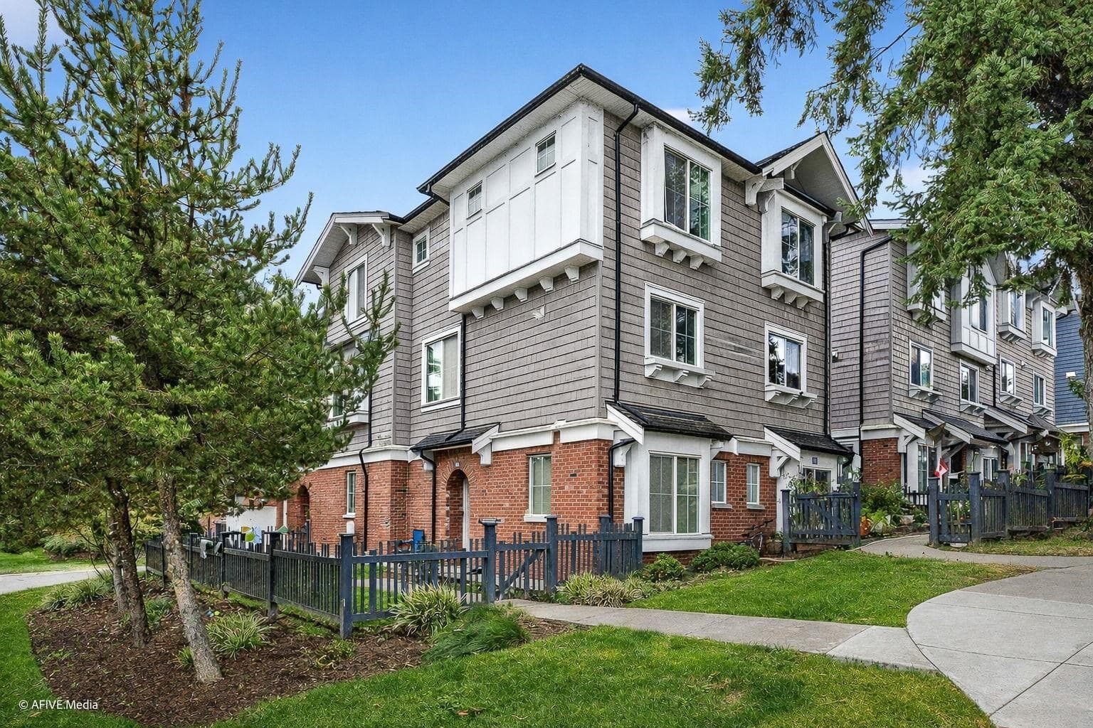 163 - 14833 61 Avenue, Surrey