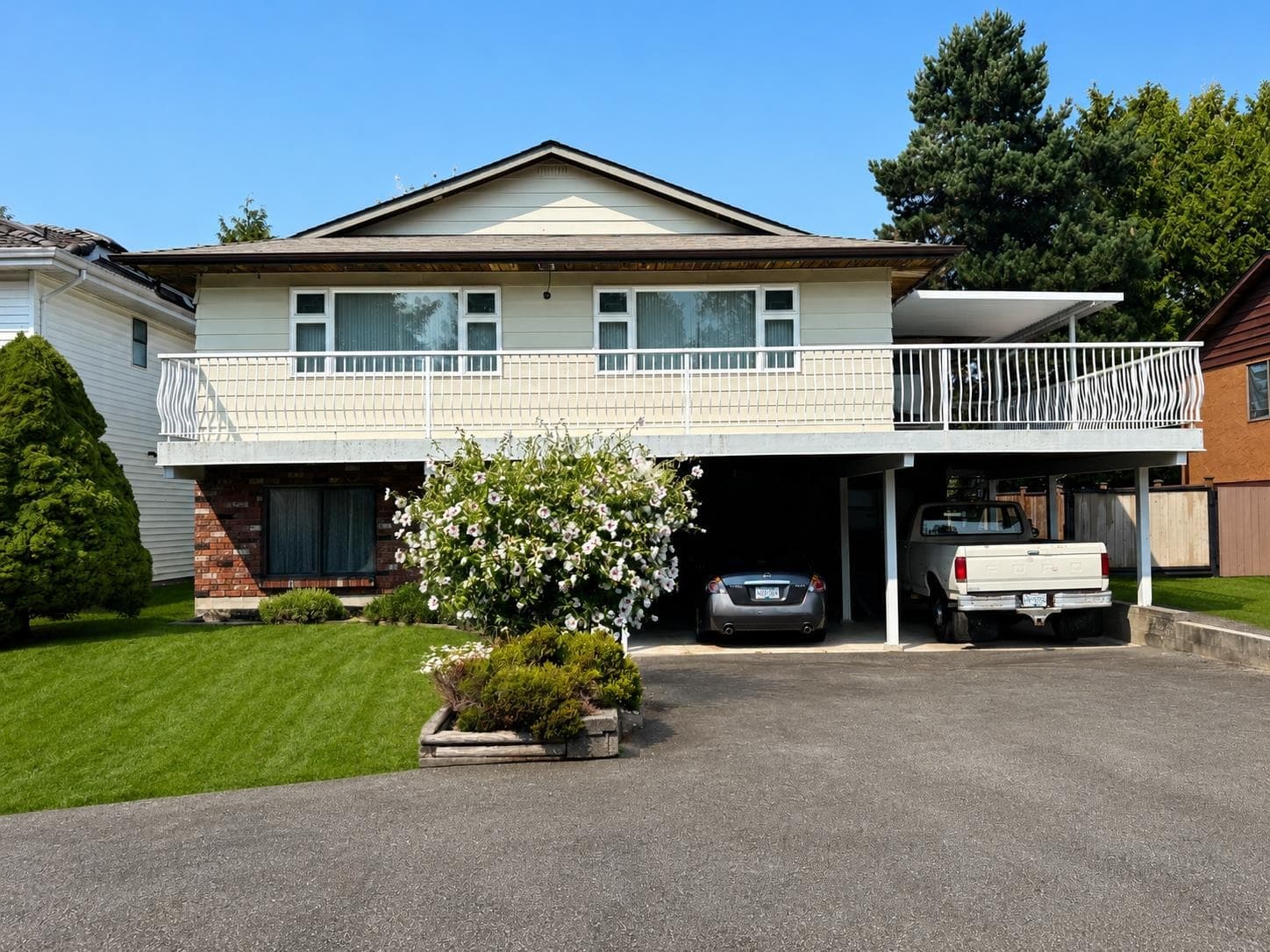11671 85b Avenue, Delta, V4C 7K6 — photo 1