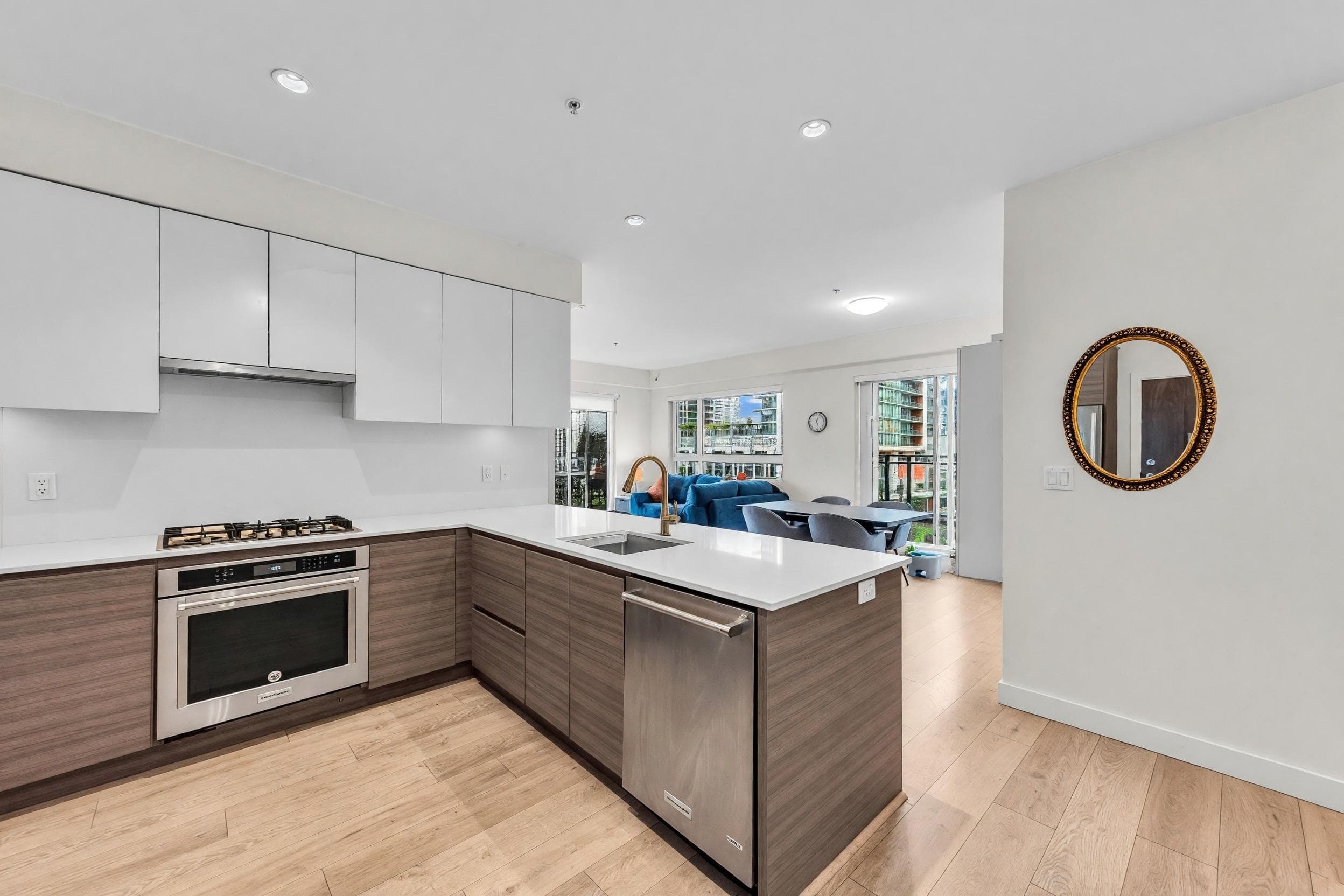 501 - 4468 Dawson Street, Burnaby, V5C 0J9 — photo 2