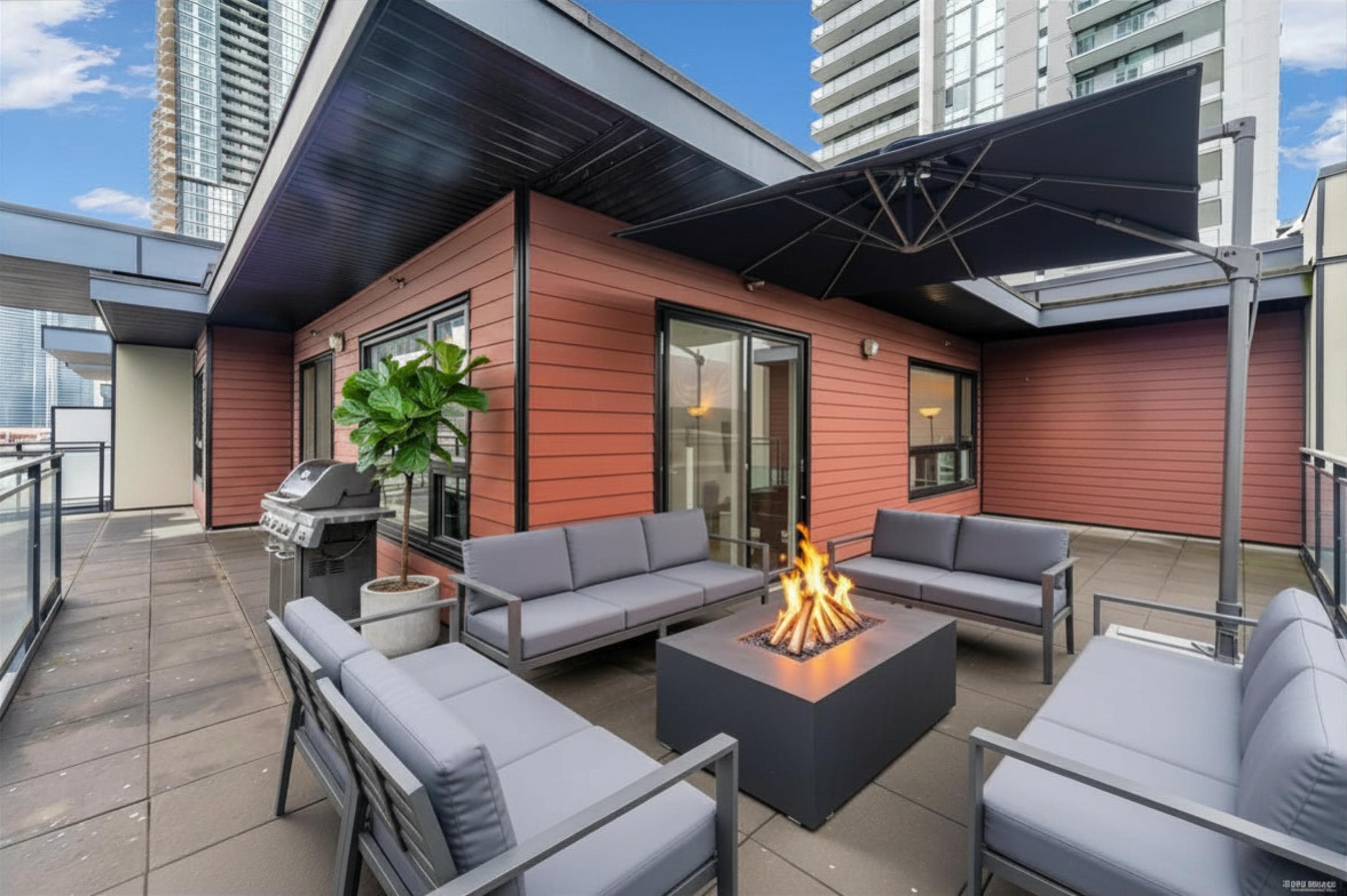 501 - 4468 Dawson Street, Burnaby, V5C 0J9 — photo 1