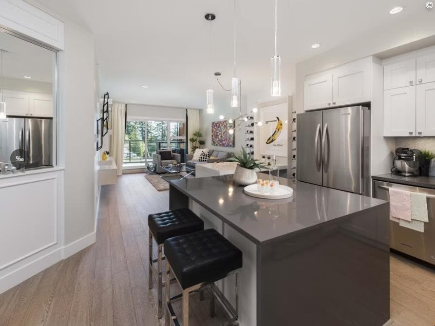 14855 Thrift Avenue, White Rock, V4B 2J7 — photo 3