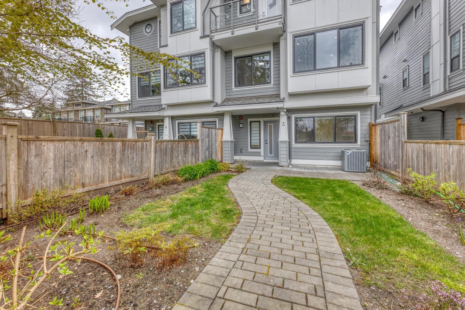 3 - 1750 Salisbury Avenue, Port Coquitlam, V3B 1X7 — photo 2